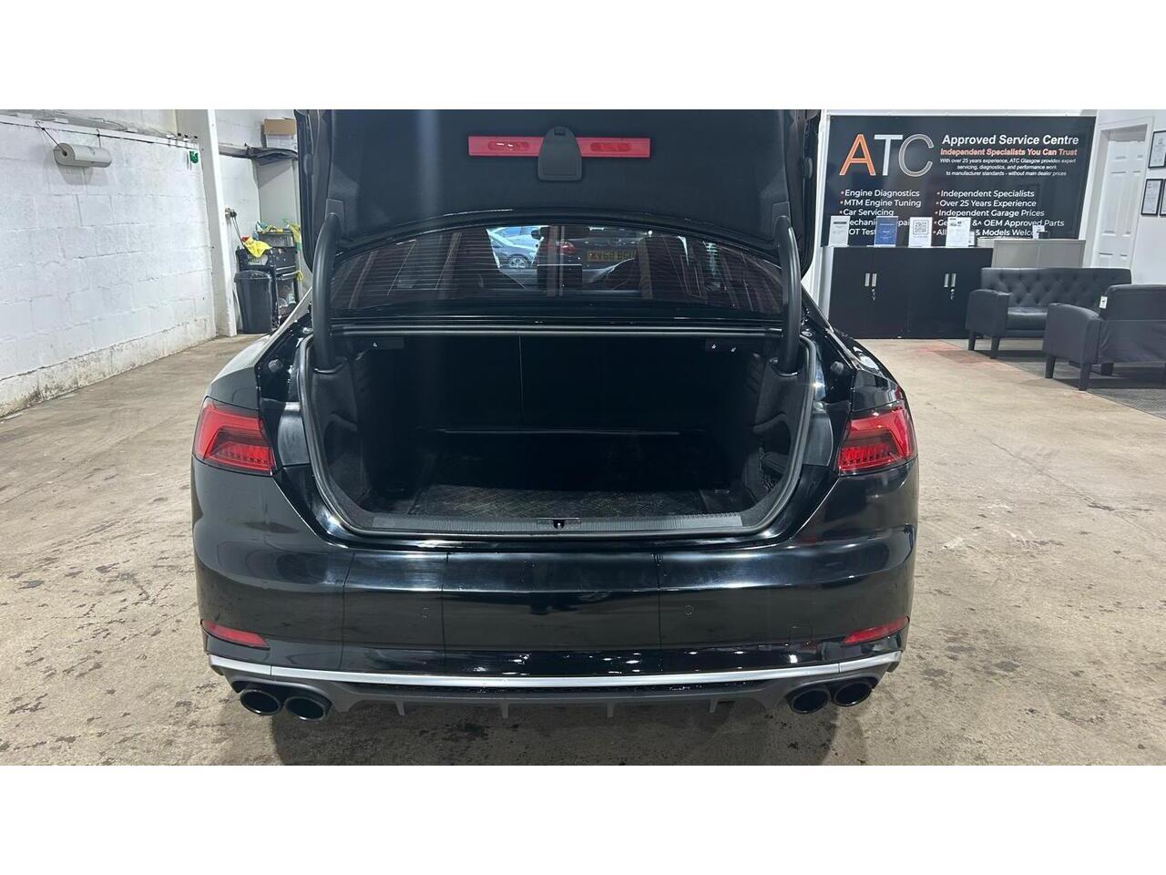 Audi S5 view 28