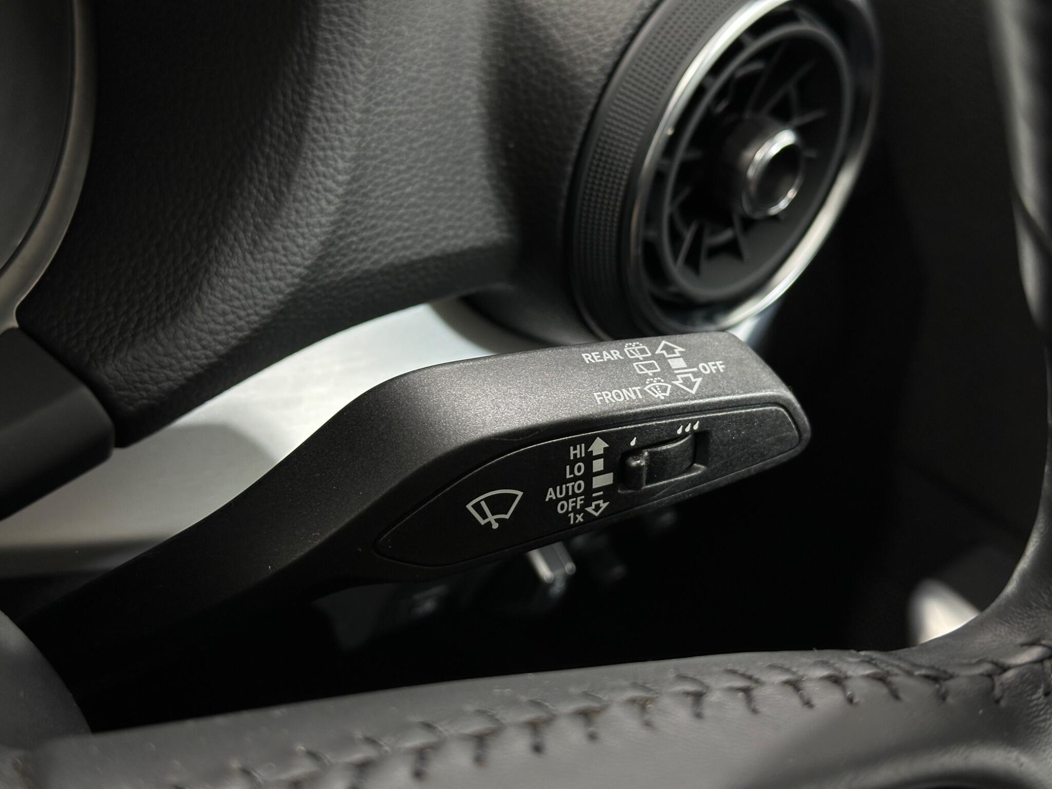 Audi Q2 view 17