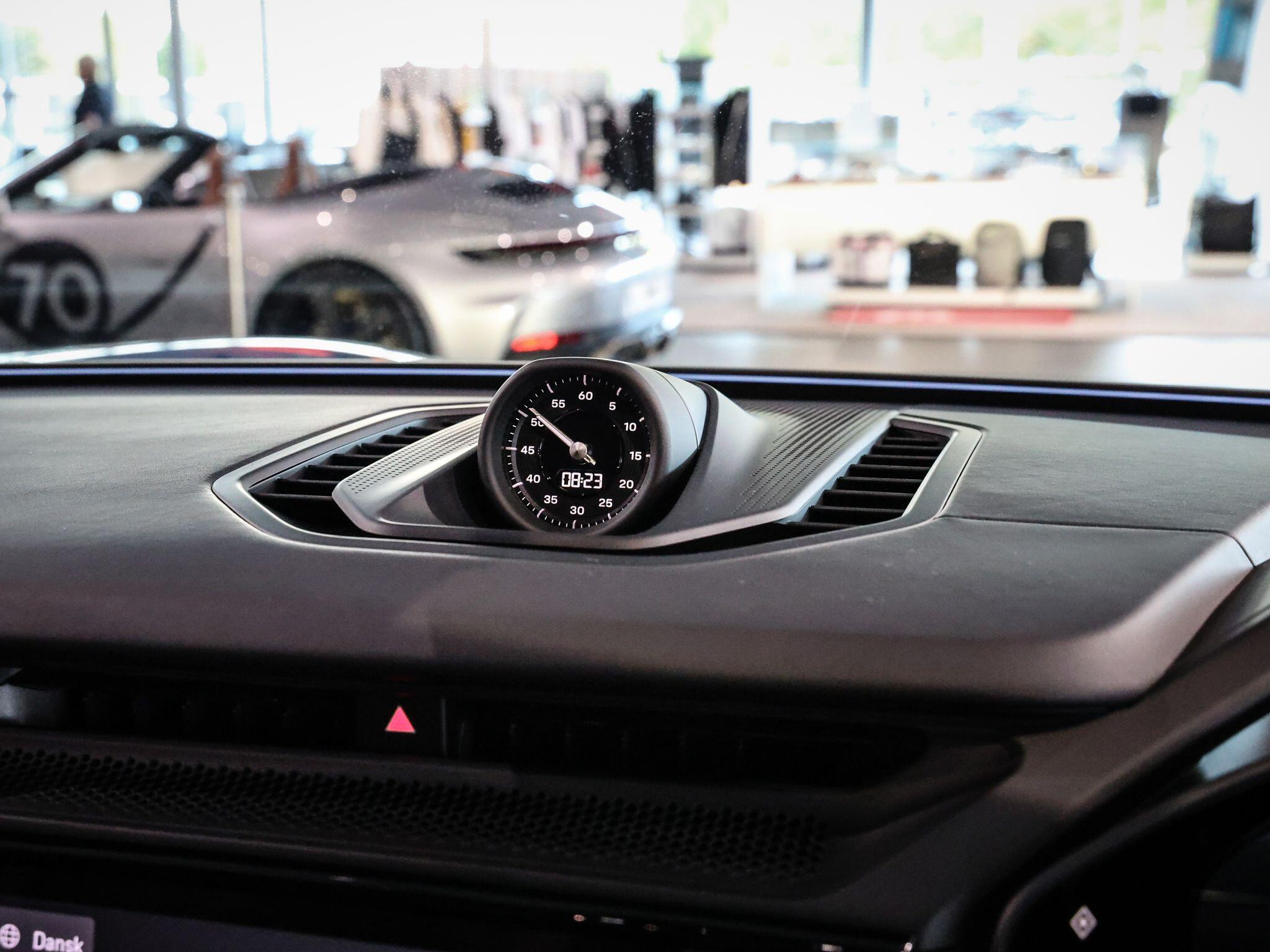 Porsche Cayenne view 7