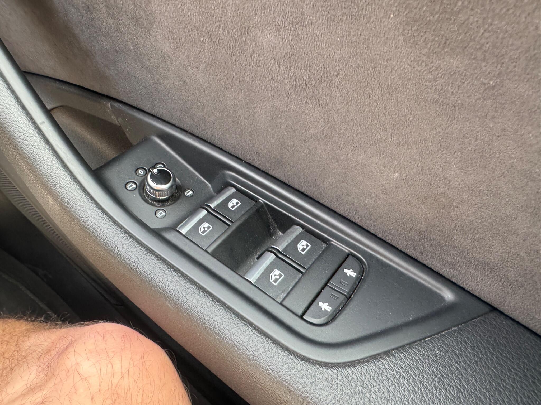 Audi A4 view 96