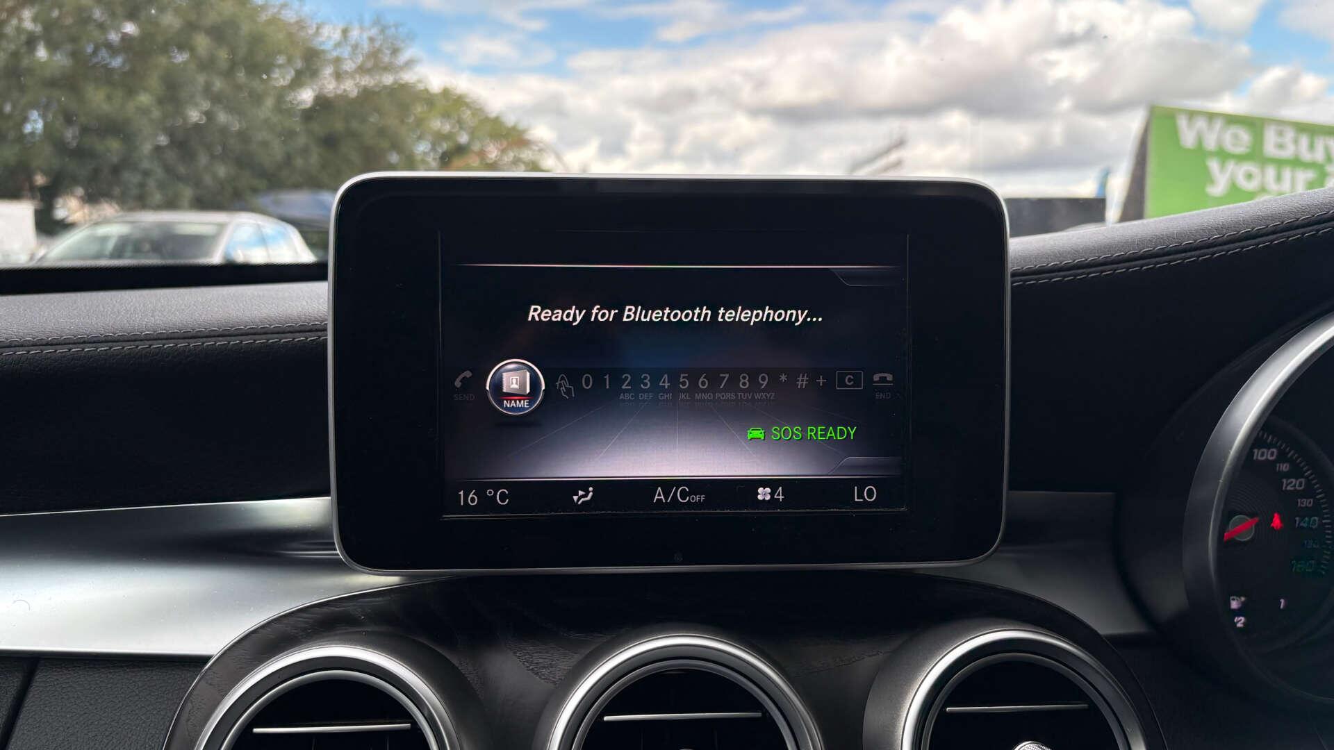 Mercedes-Benz C-Class view 33