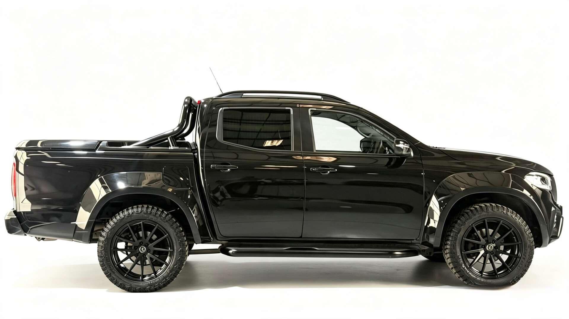 Mercedes-Benz X-Class view 12