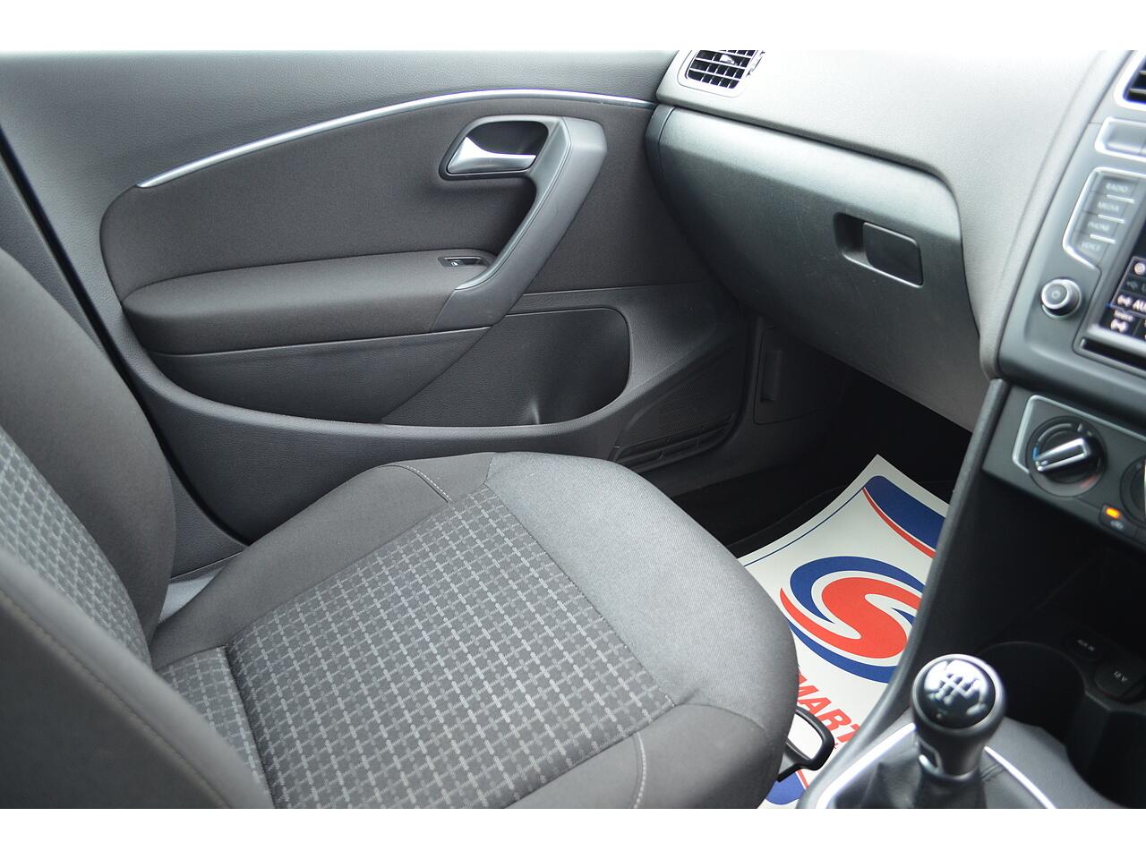 Volkswagen Polo view 52
