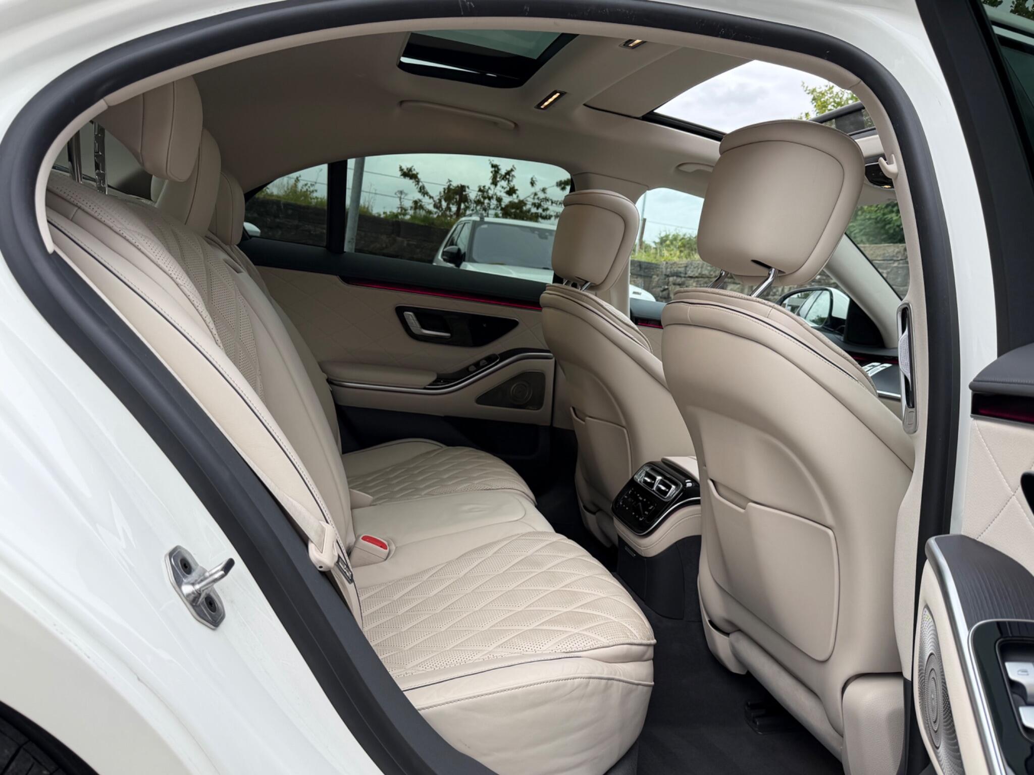 Mercedes-Benz S-Class view 23