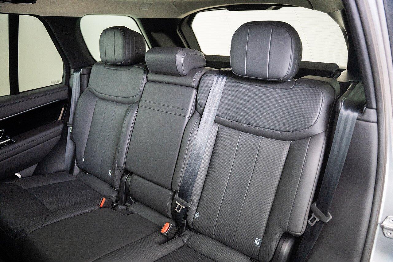 Land Rover Range Rover view 17