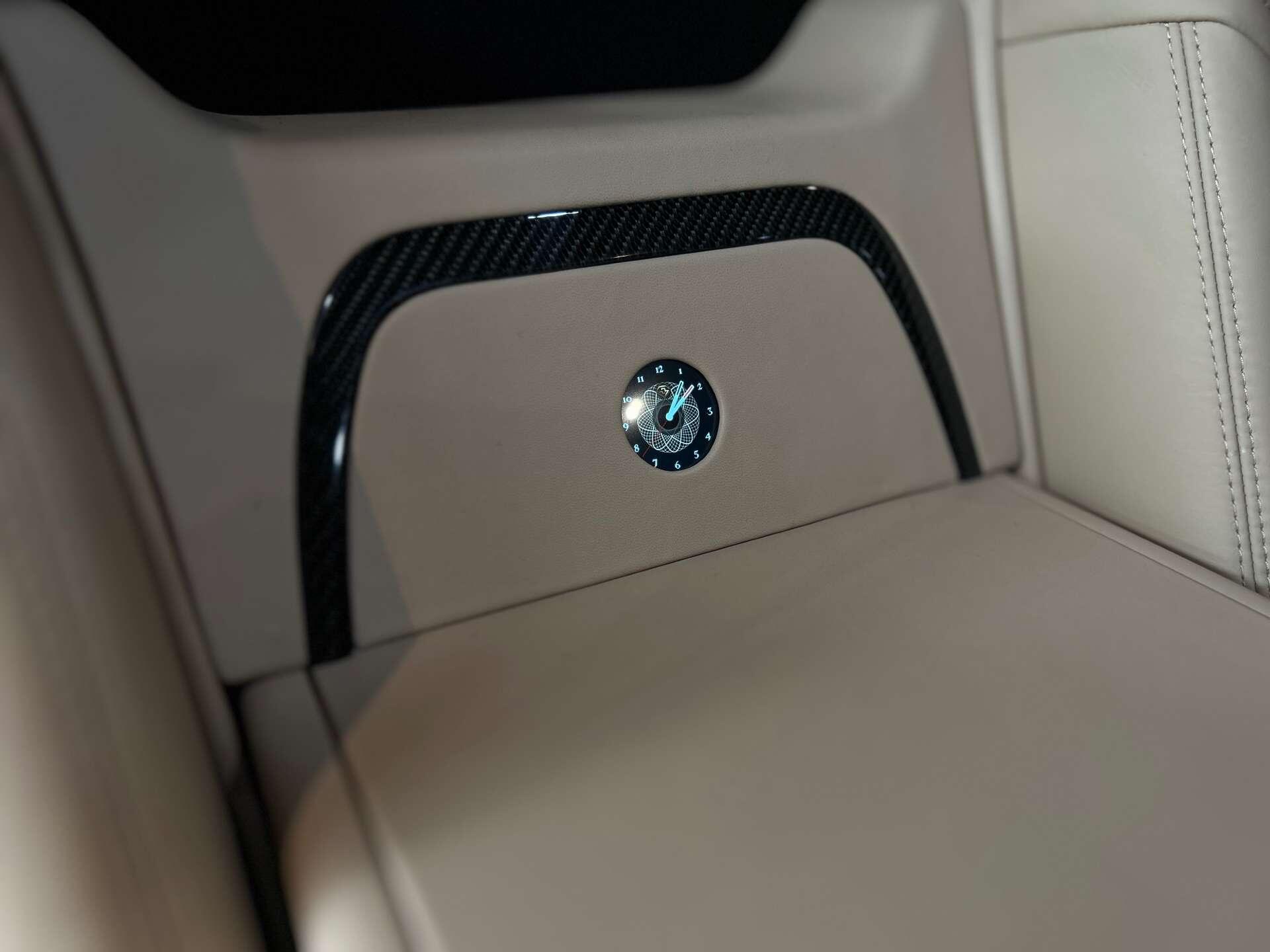 Mercedes-Benz V Class view 10