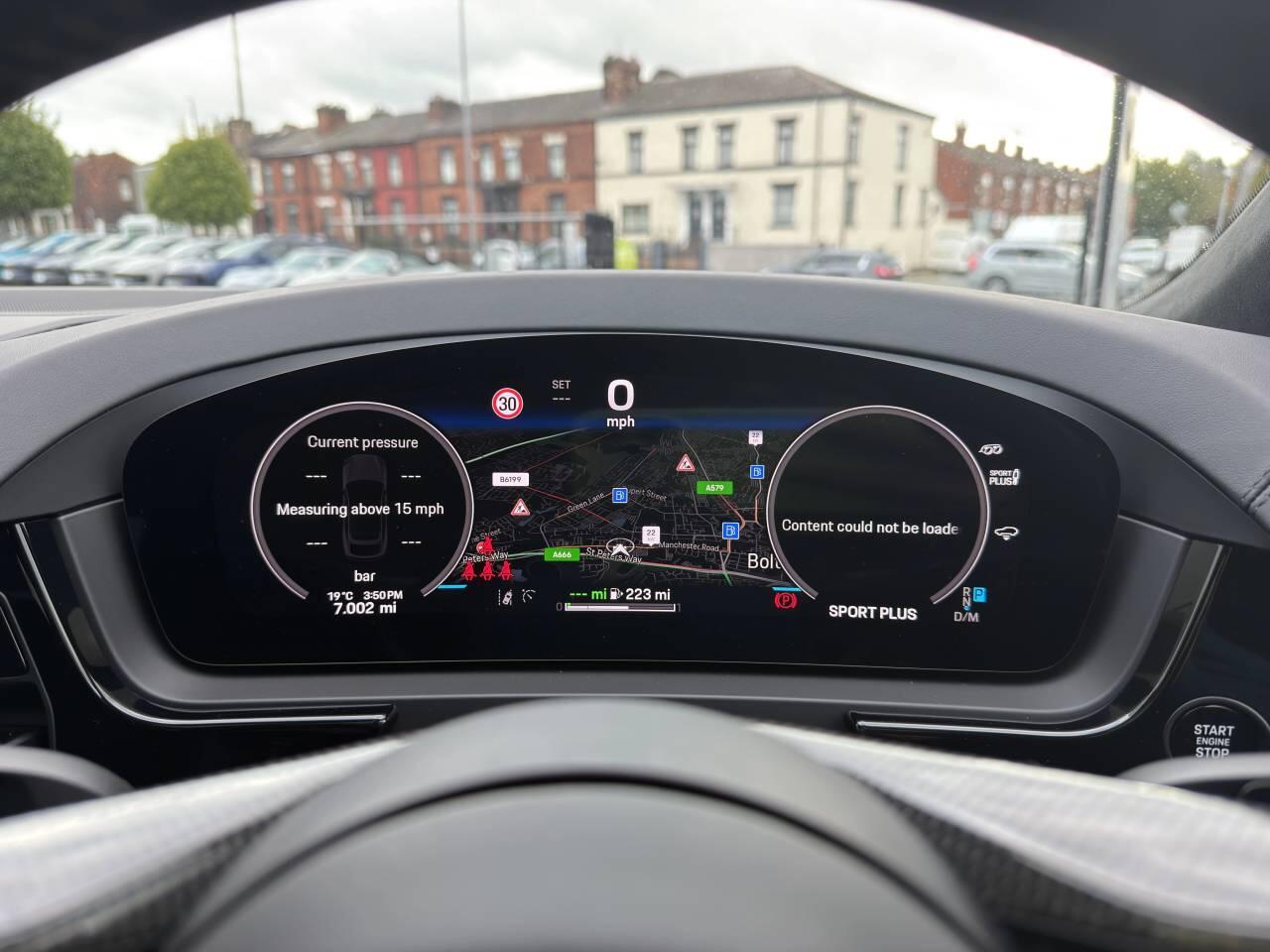 Porsche Cayenne view 22