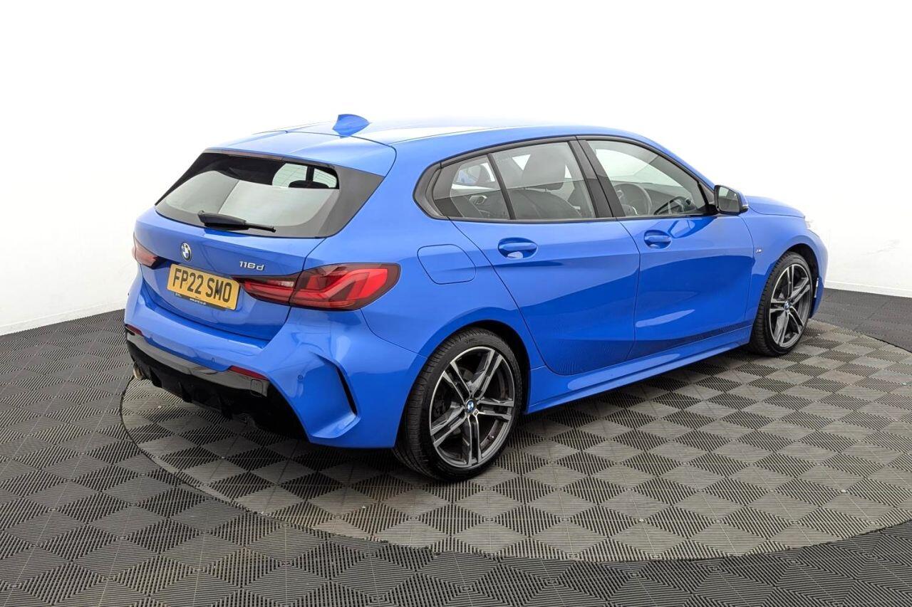 BMW 1 Series view 54