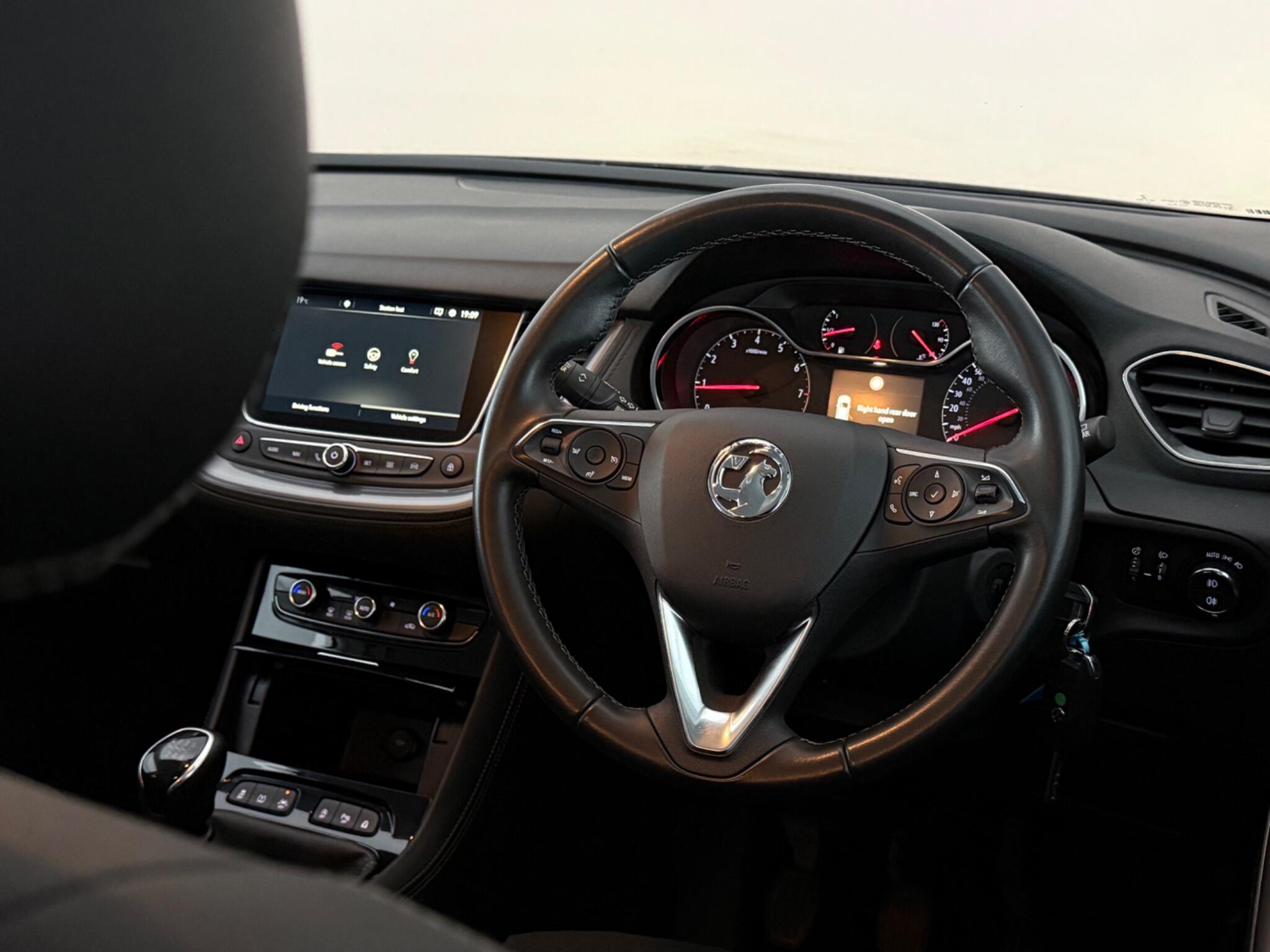 Vauxhall Grandland X view 13