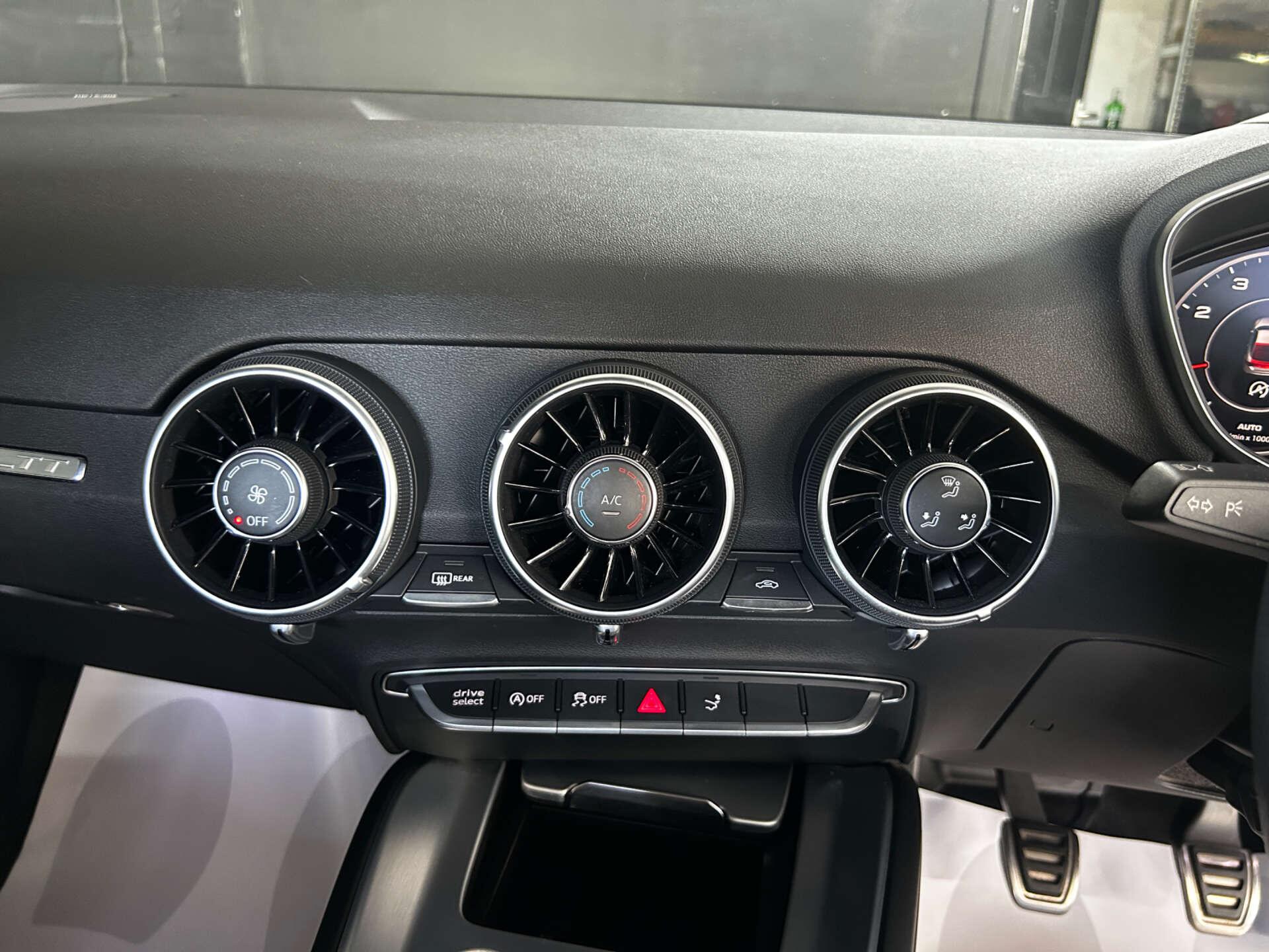 Audi TT view 49