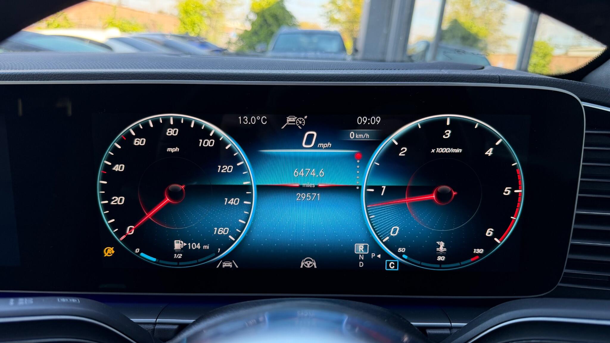 Mercedes-Benz Gle view 27