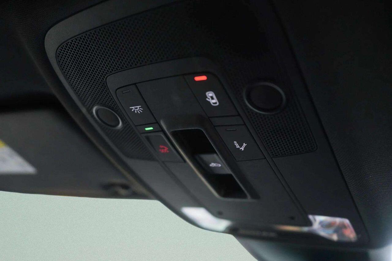 Audi S3 view 36