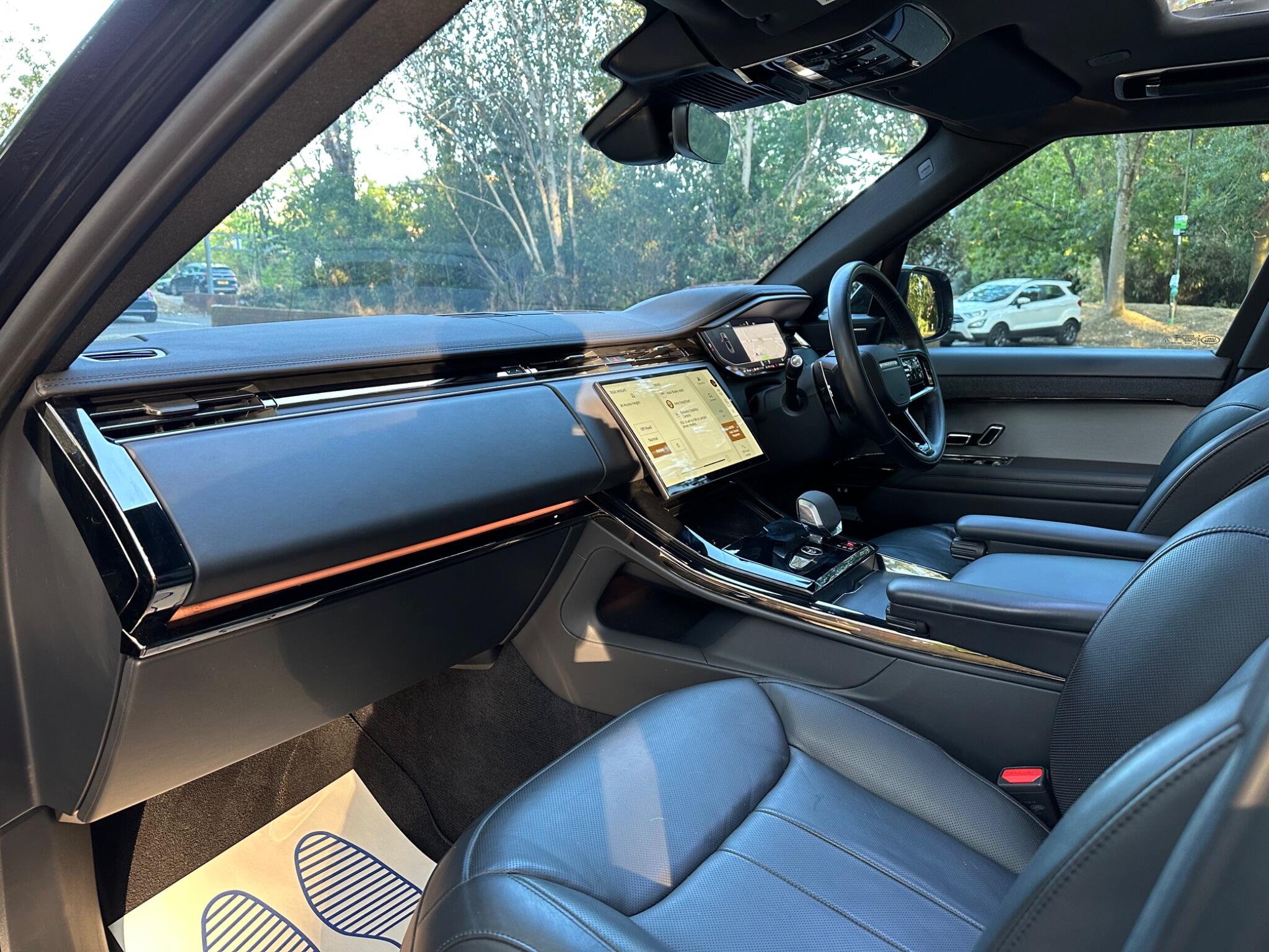 Land Rover Range Rover Sport view 14
