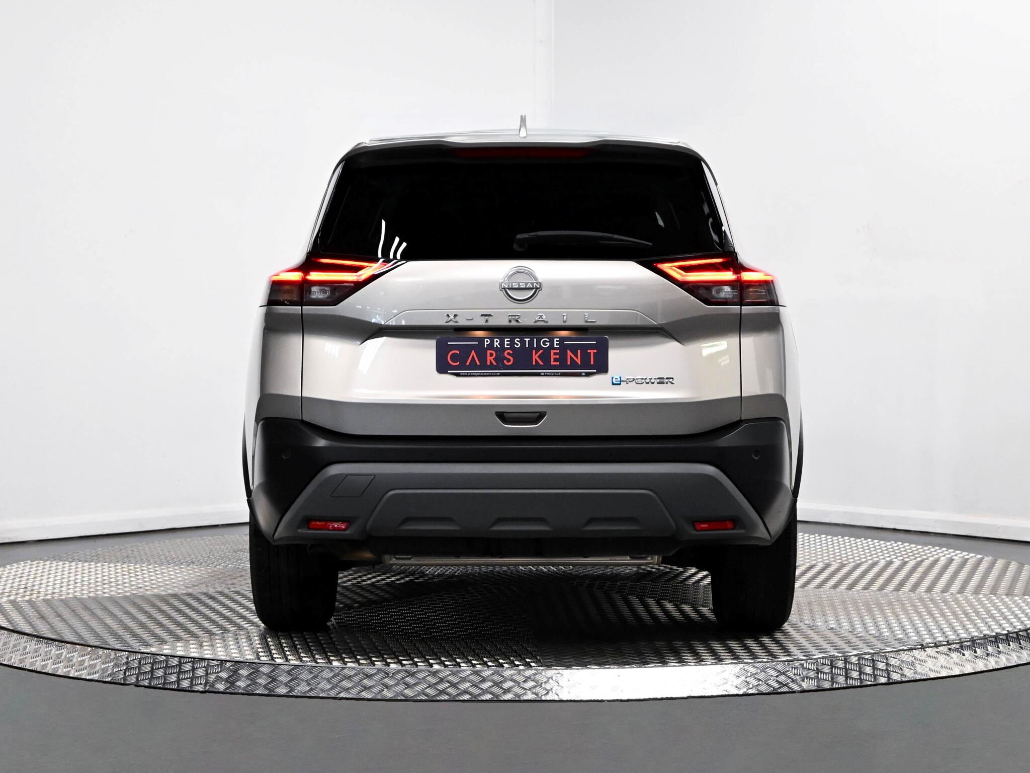 Nissan X-Trail view 6