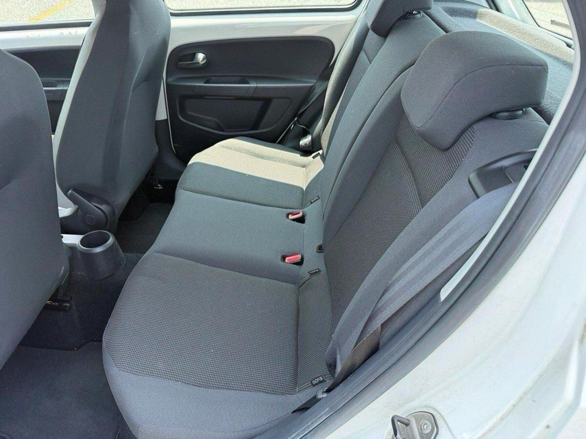 Volkswagen Up! view 15