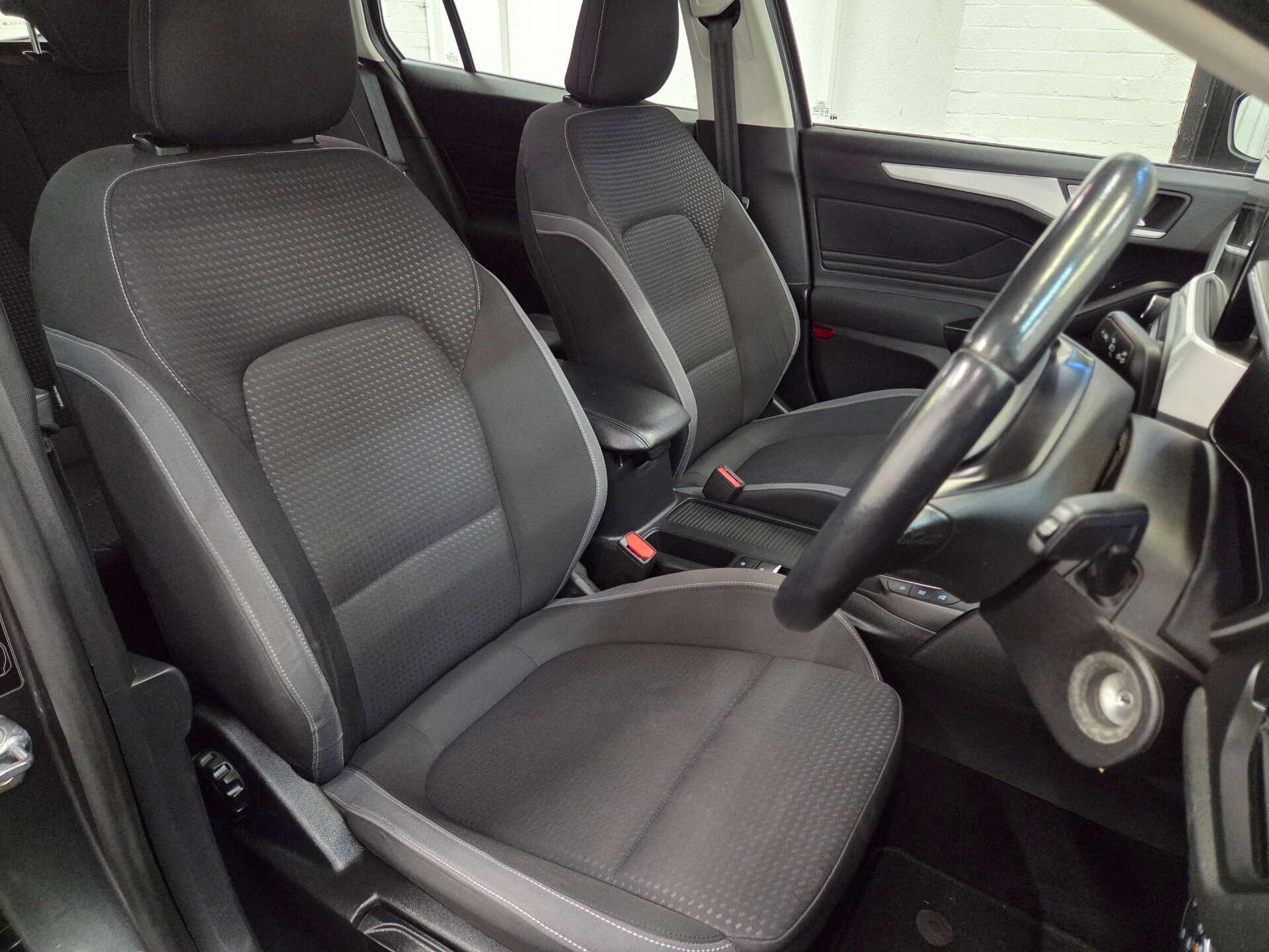 Ford Focus view 15