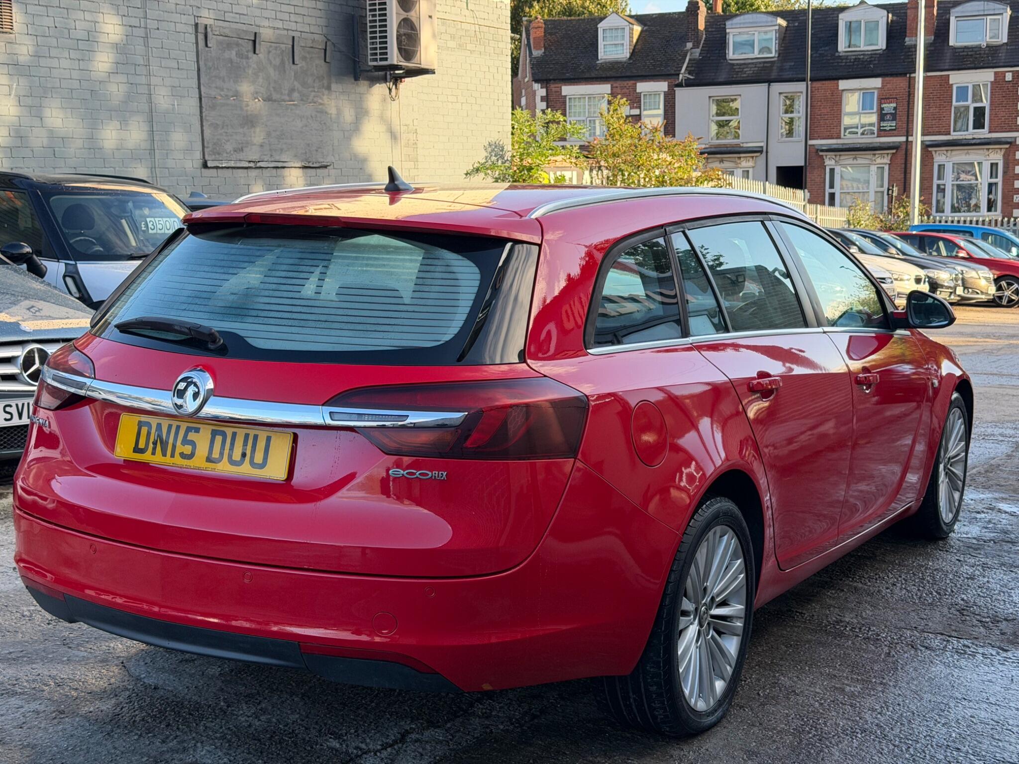 Vauxhall Insignia view 4