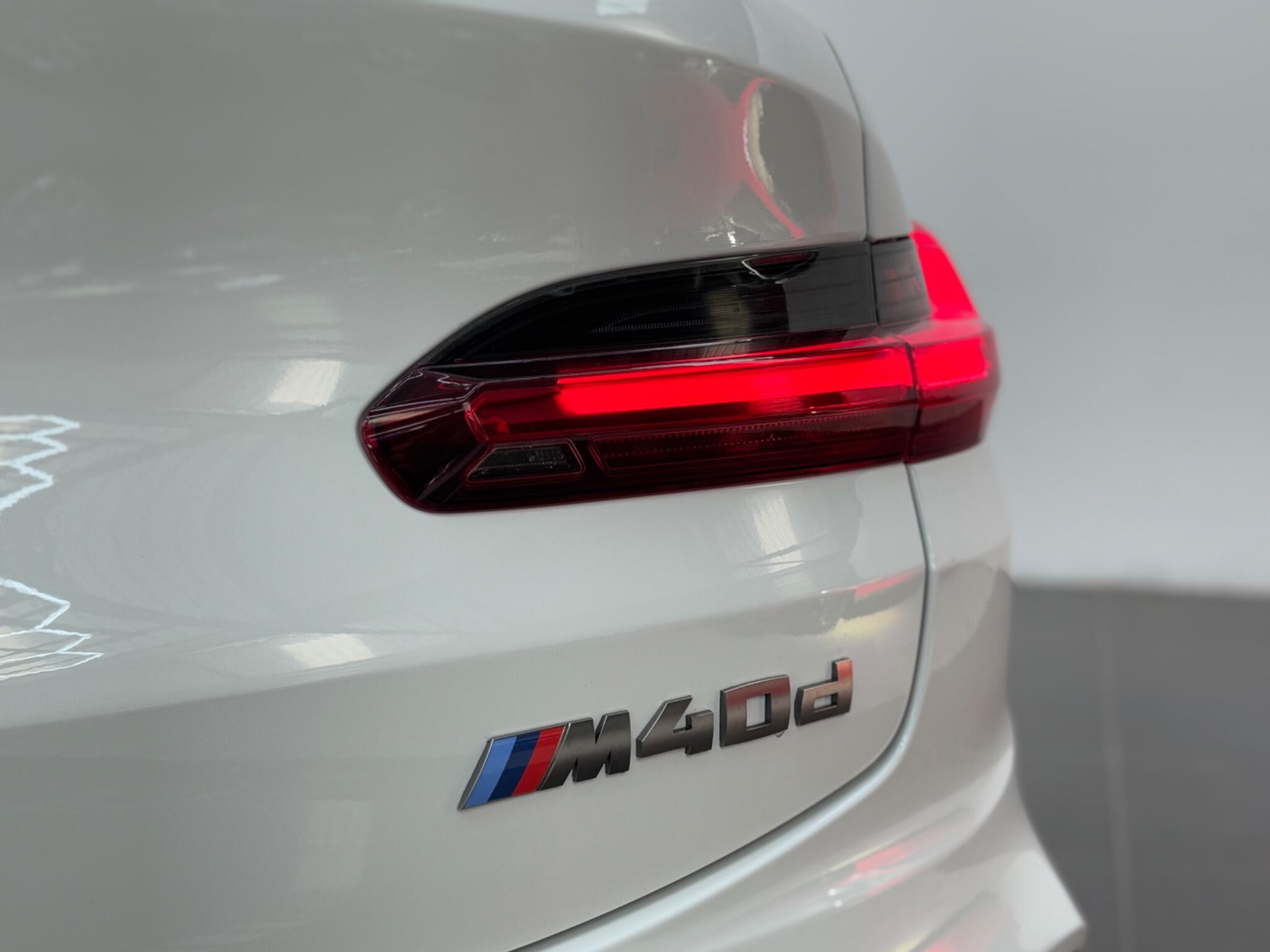 BMW X4 view 14
