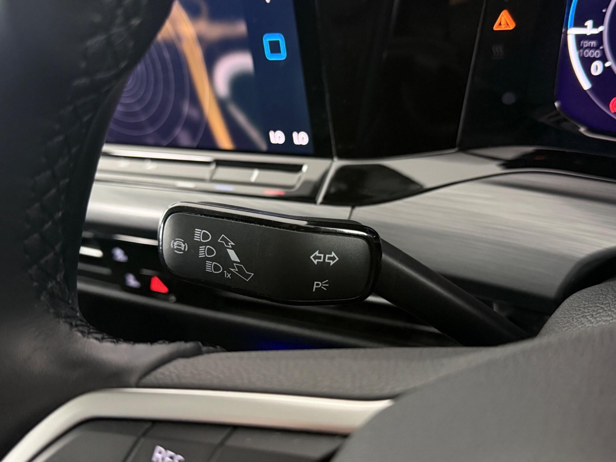 Volkswagen Golf view 16