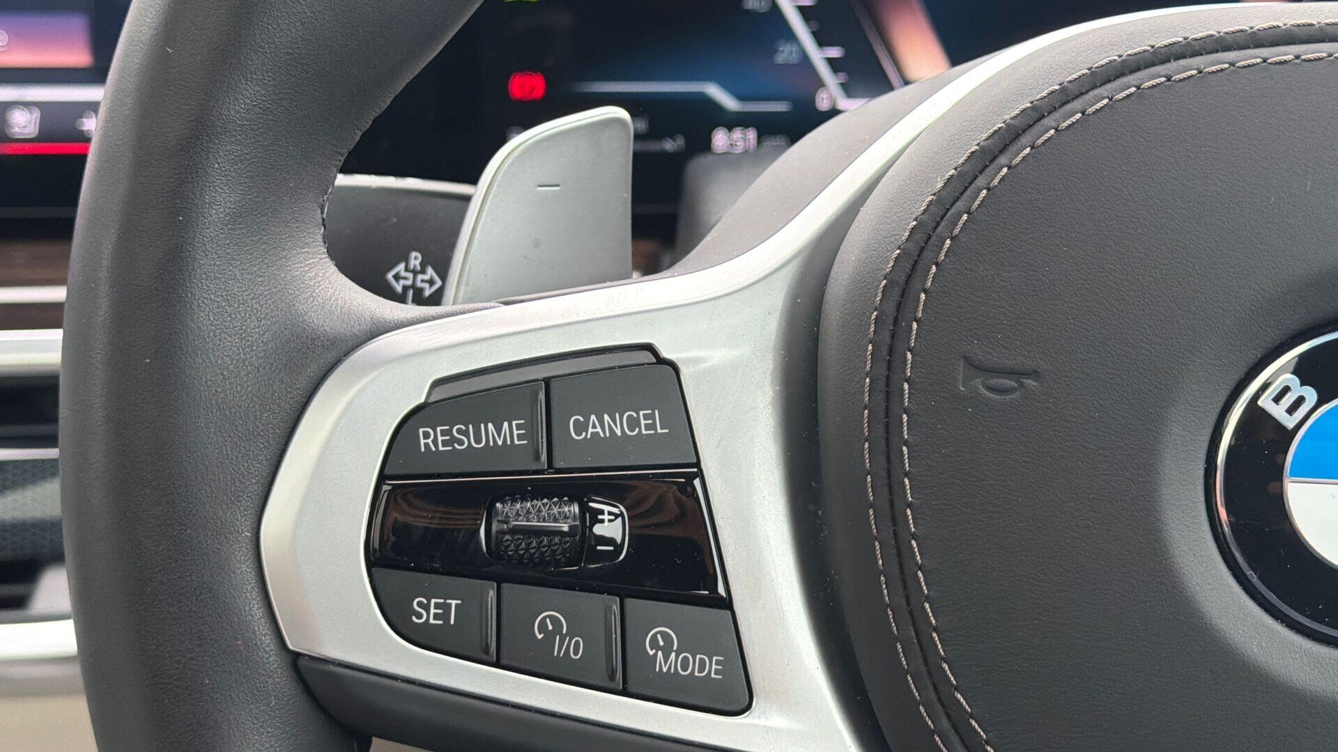 BMW X6 view 17