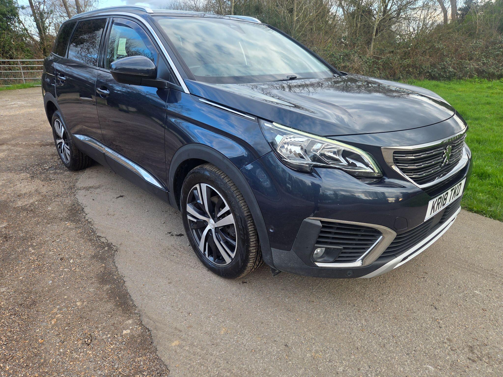 Peugeot 5008 view 5