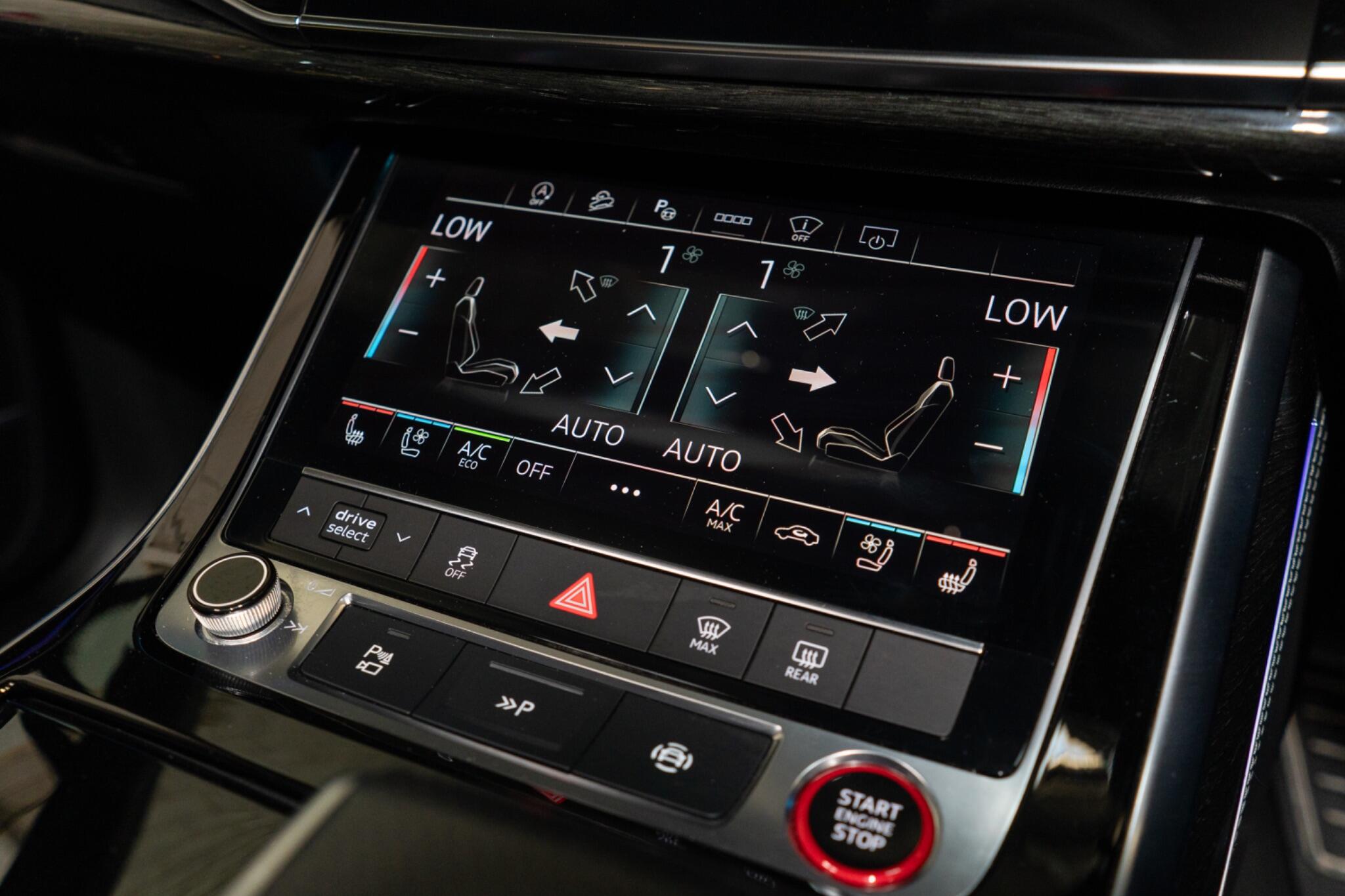 Audi SQ7 view 26