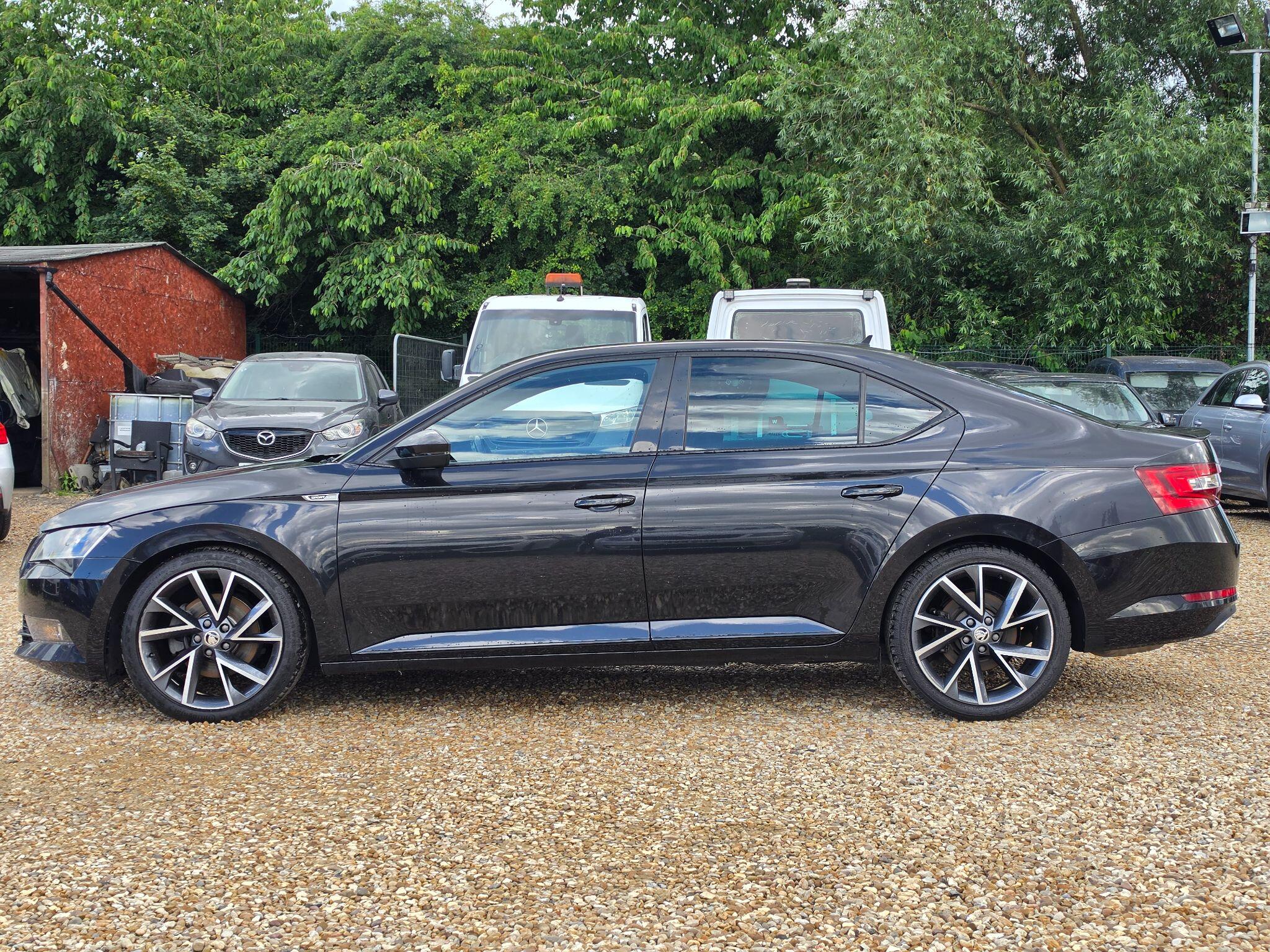 Skoda Superb view 6