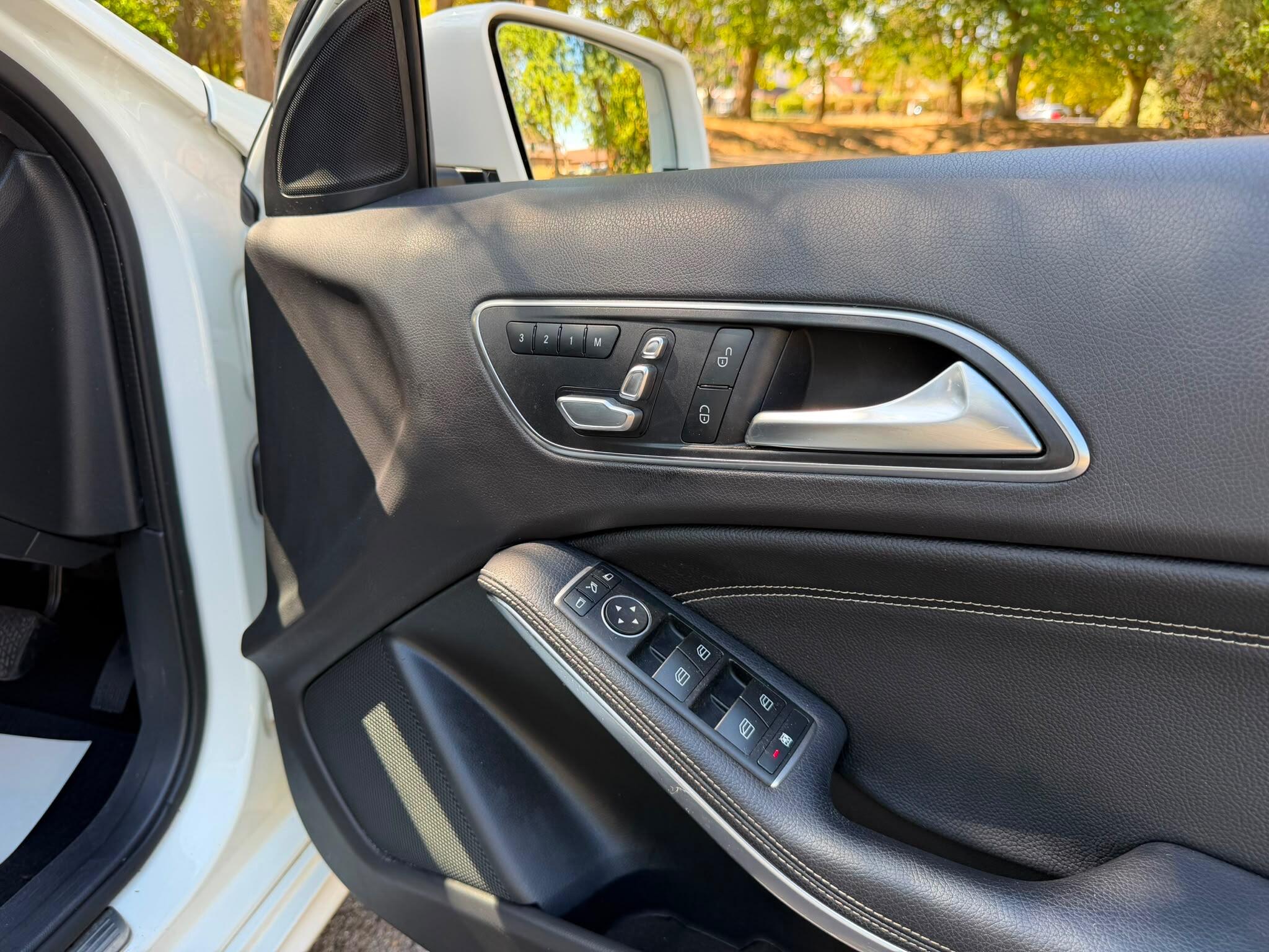 Mercedes-Benz A-Class view 21