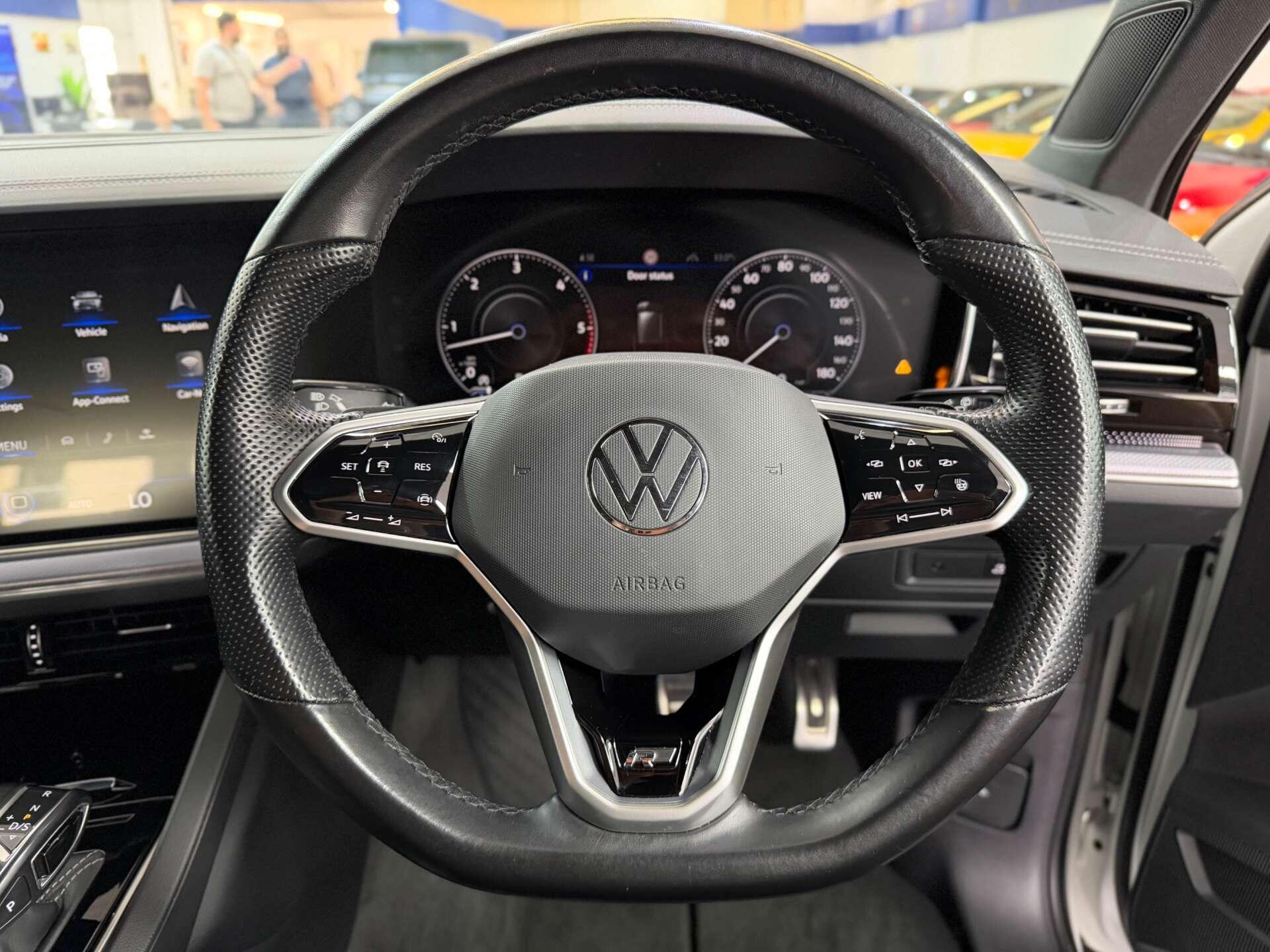 Volkswagen Touareg view 33