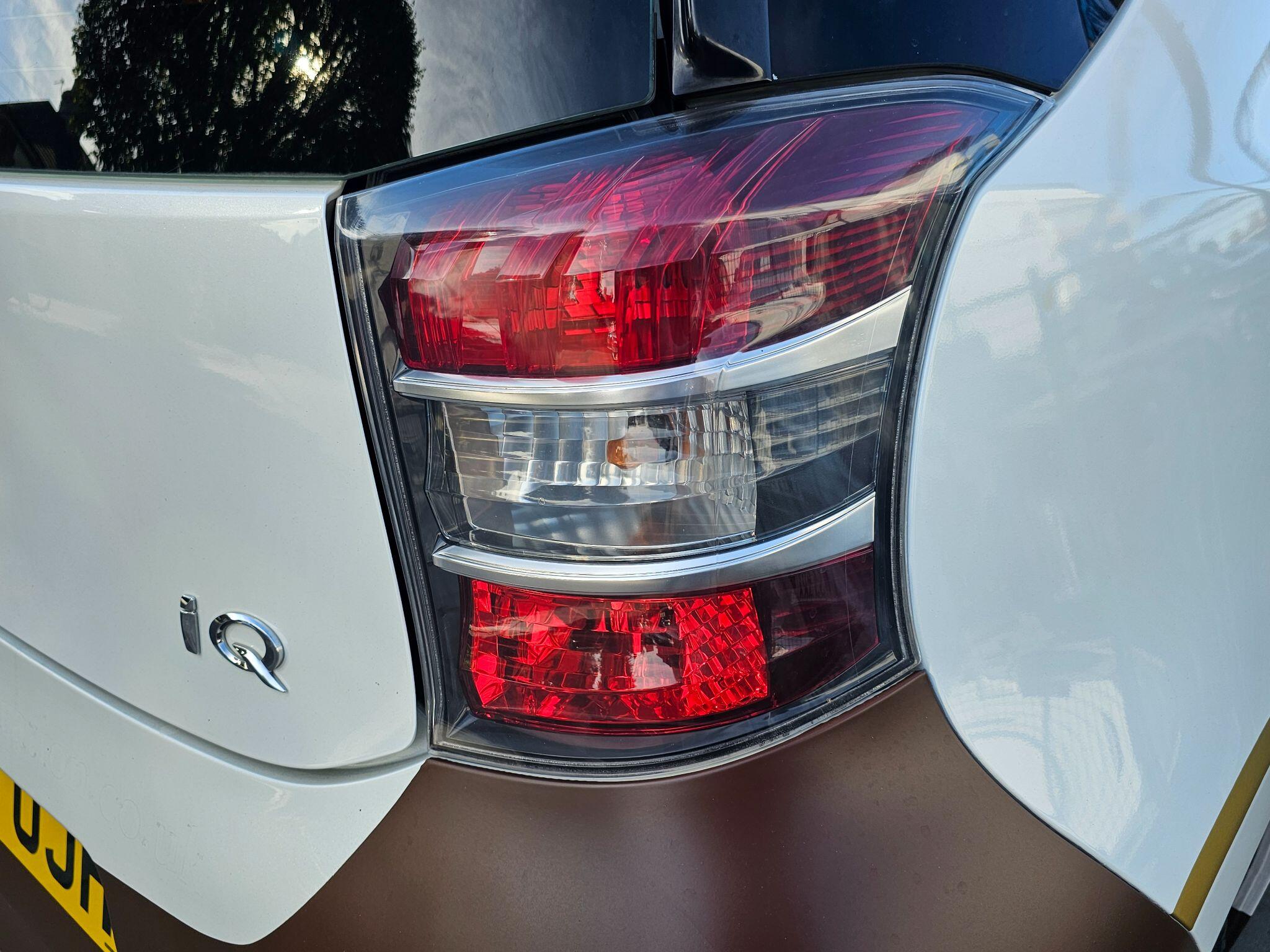 Toyota Iq view 12