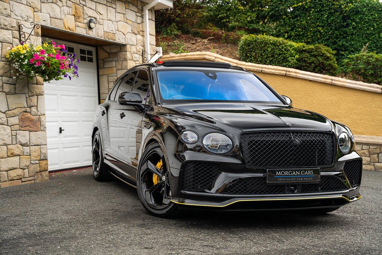 Bentley Bentayga view 25