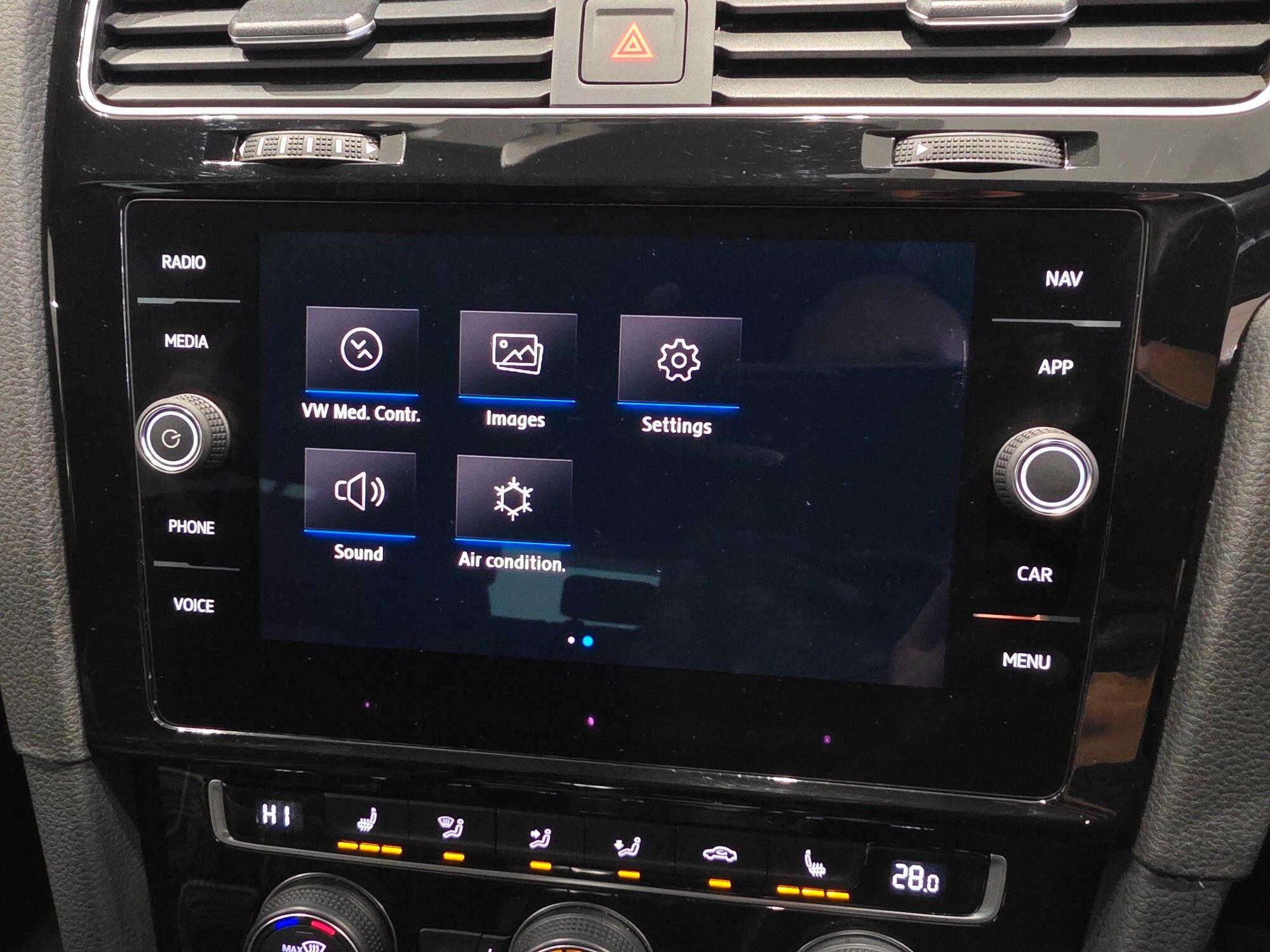 Volkswagen Golf view 30