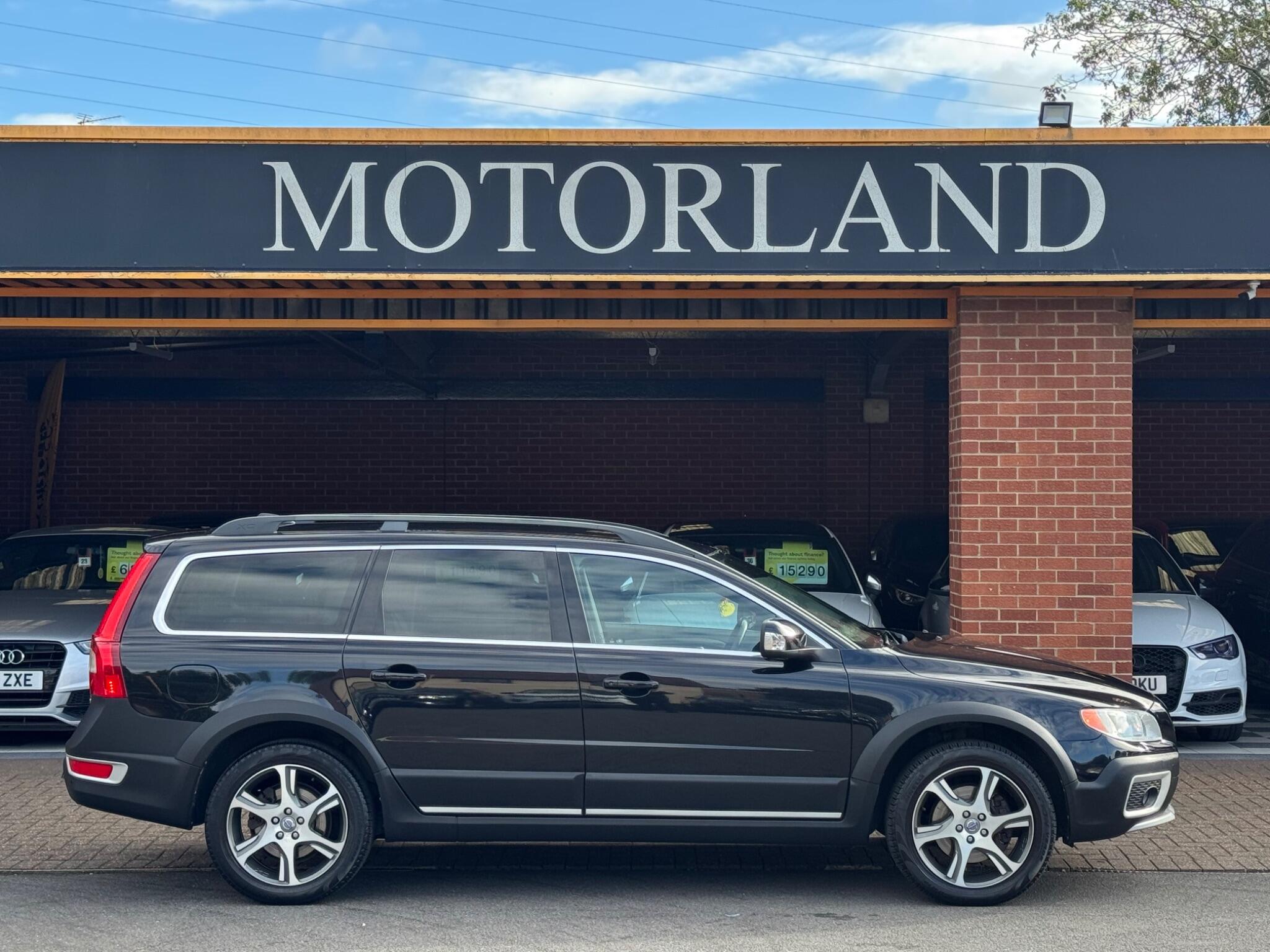 Volvo XC70 view 5