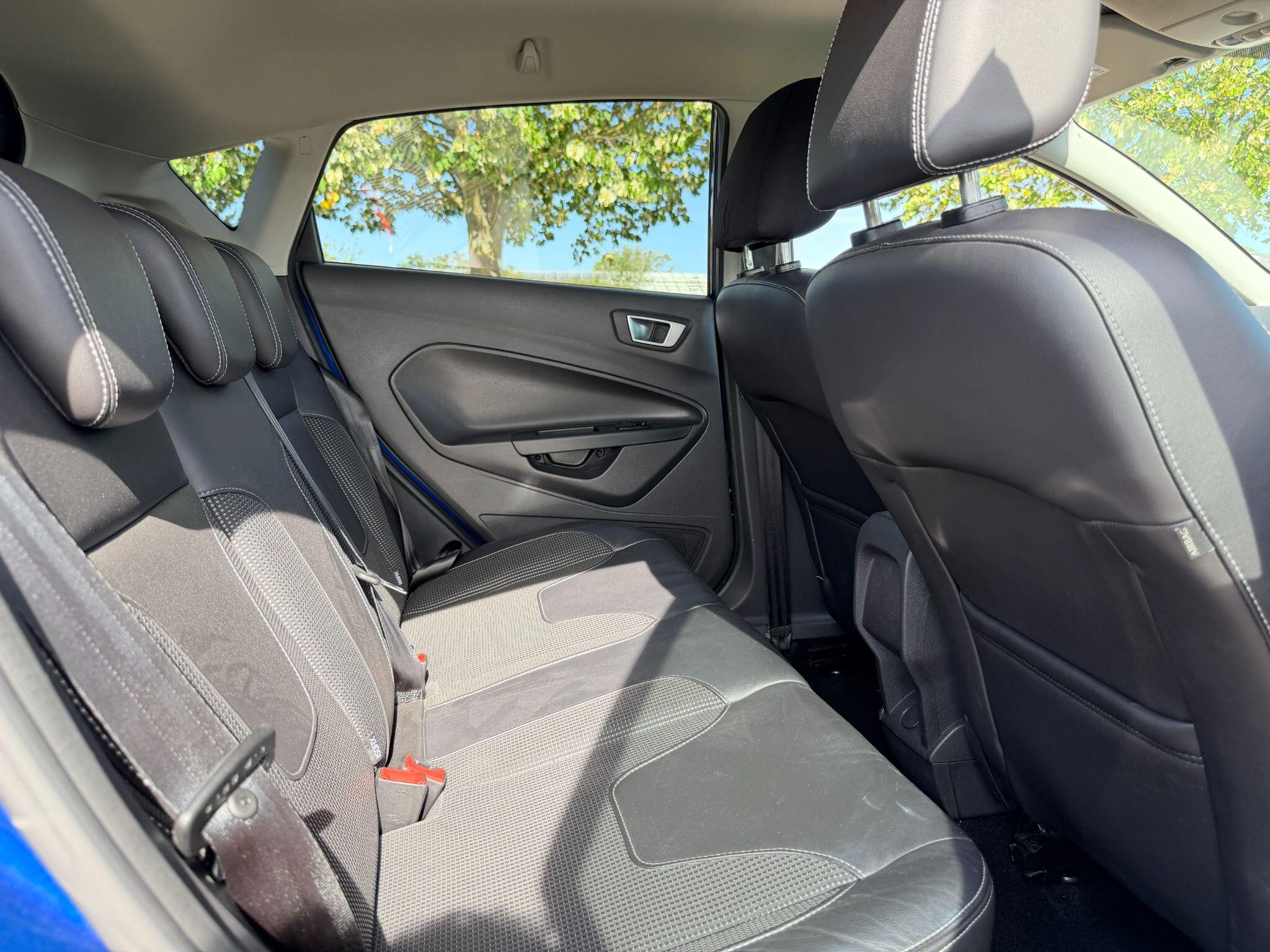 Ford Fiesta view 24