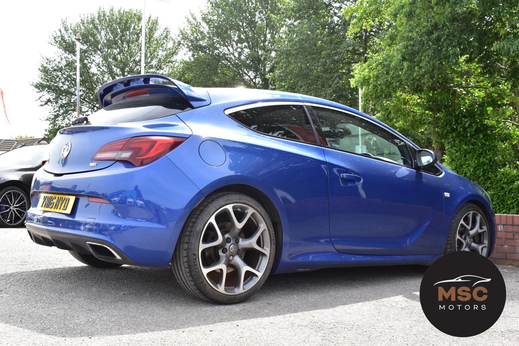 Vauxhall Astra GTC view 19