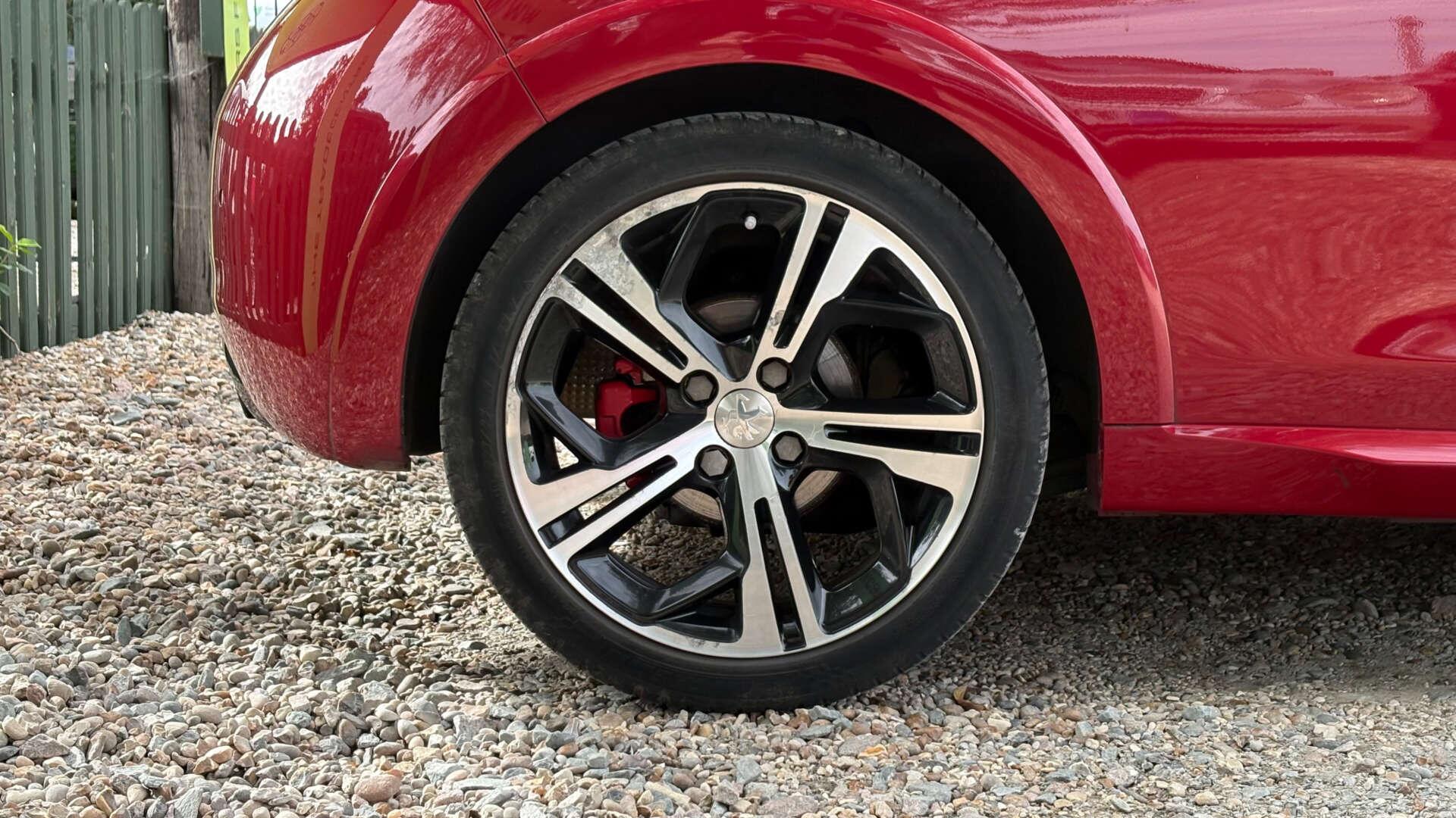 Peugeot 208 view 34