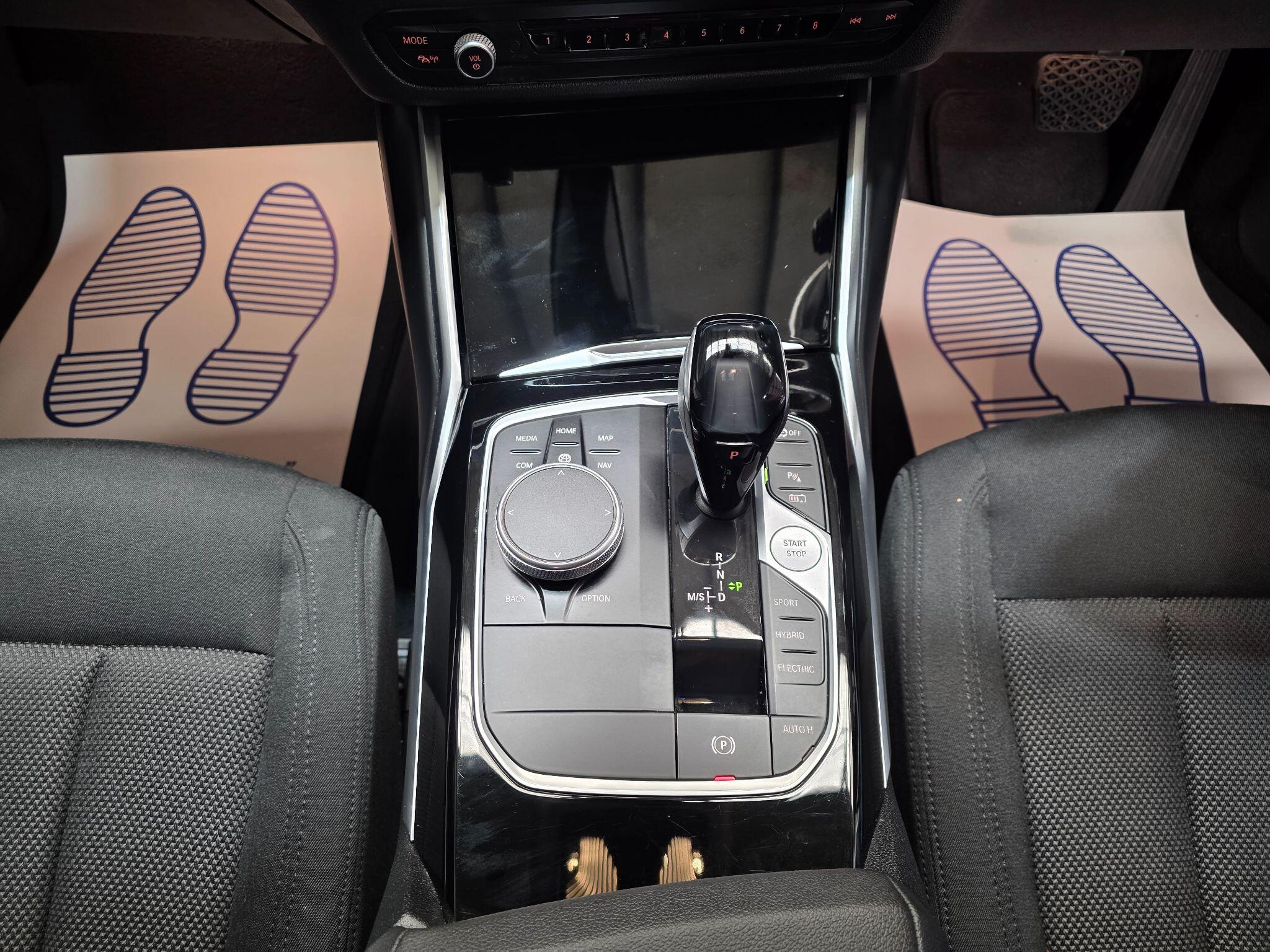 BMW 3 Series view 12