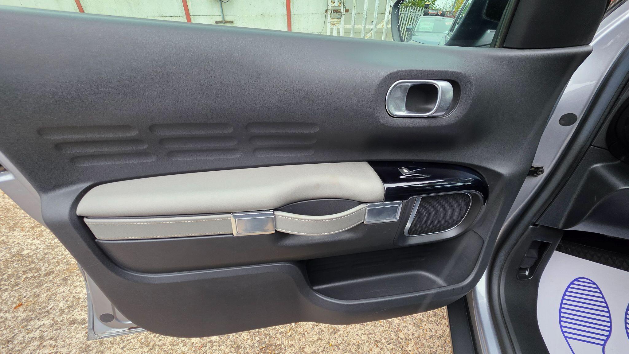 Citroen C4 Cactus view 38