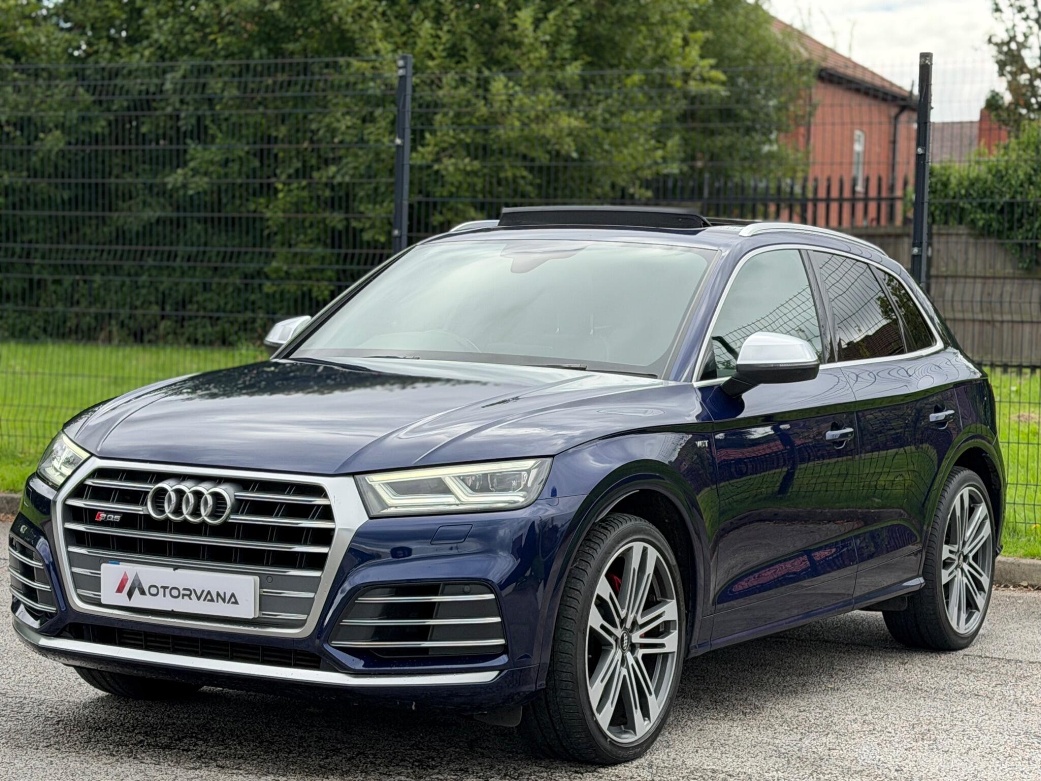 Audi SQ5 view 9