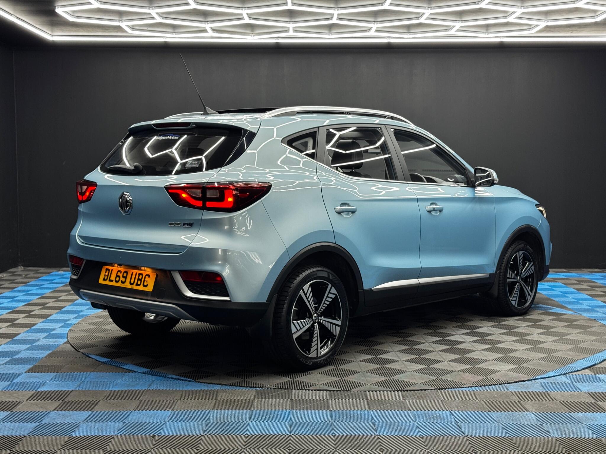 MG ZS view 5