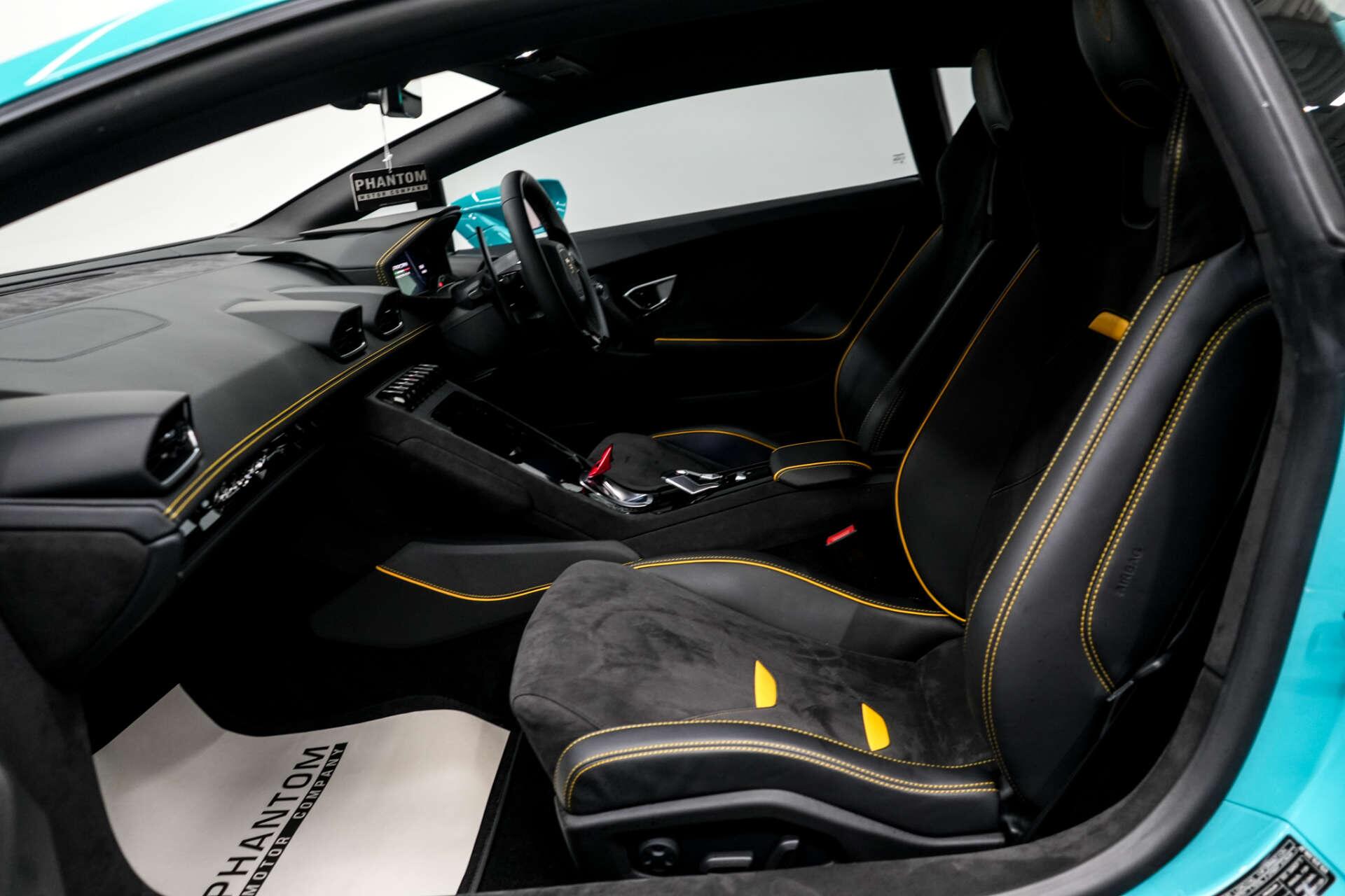 Lamborghini Huracan view 37