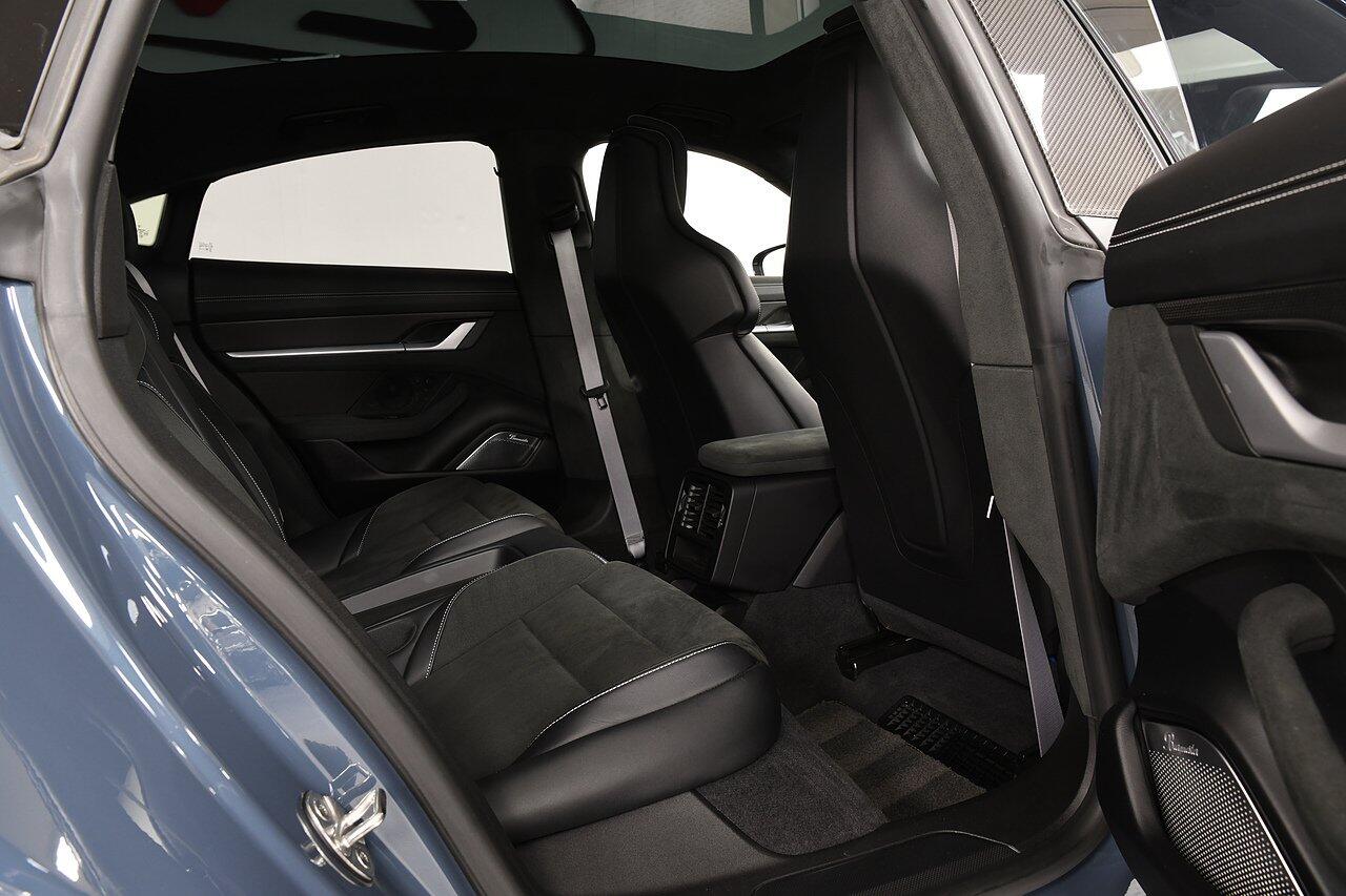 Porsche Taycan view 28