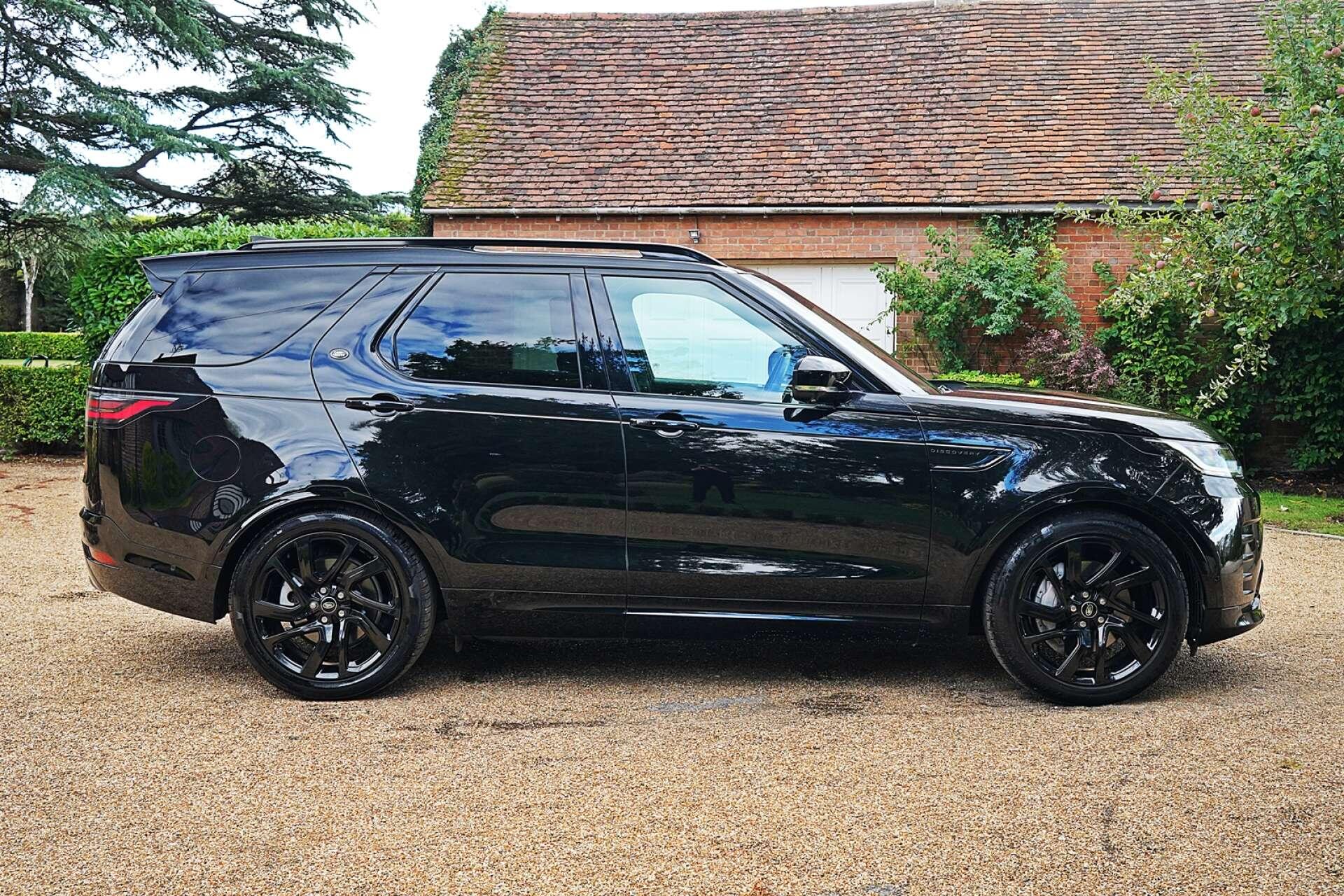 Land Rover Discovery view 8