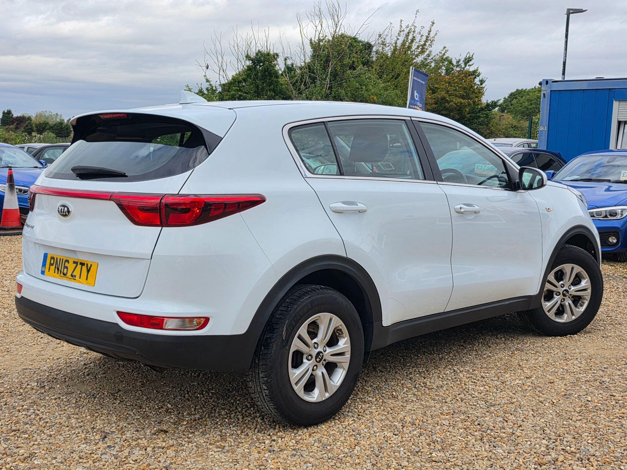 Kia Sportage view 3