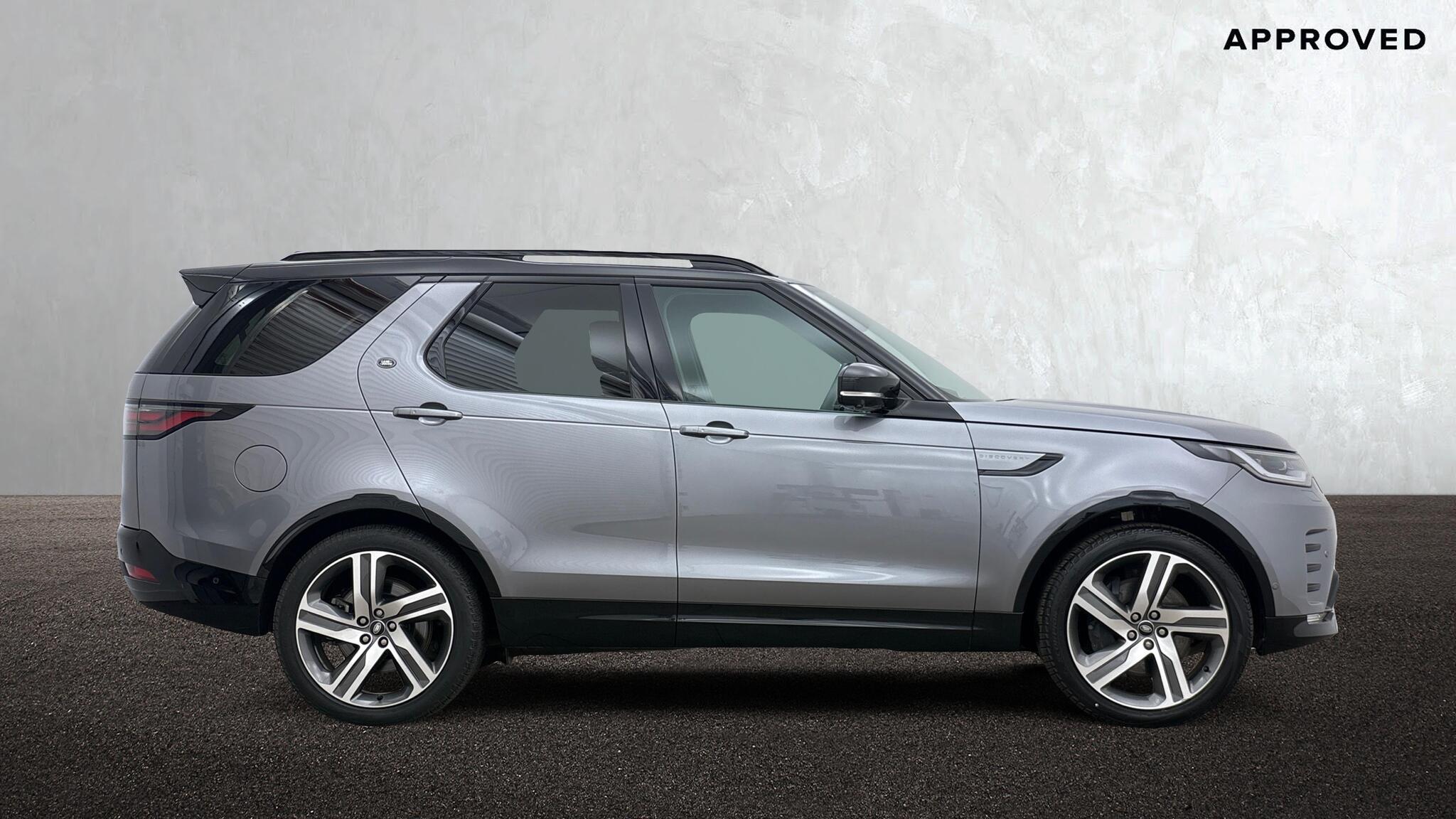 Land Rover Discovery view 5