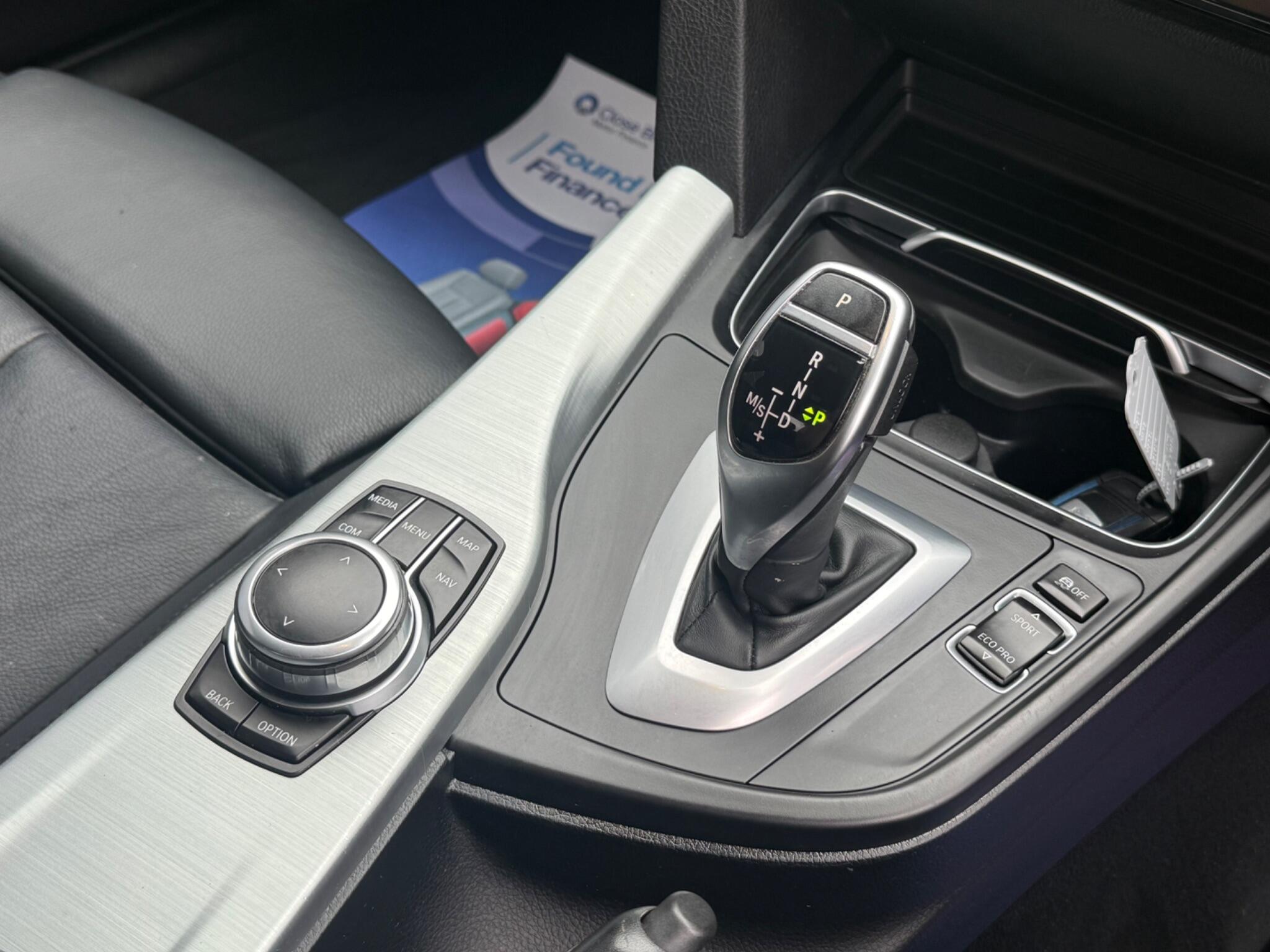 BMW 3 Series view 35