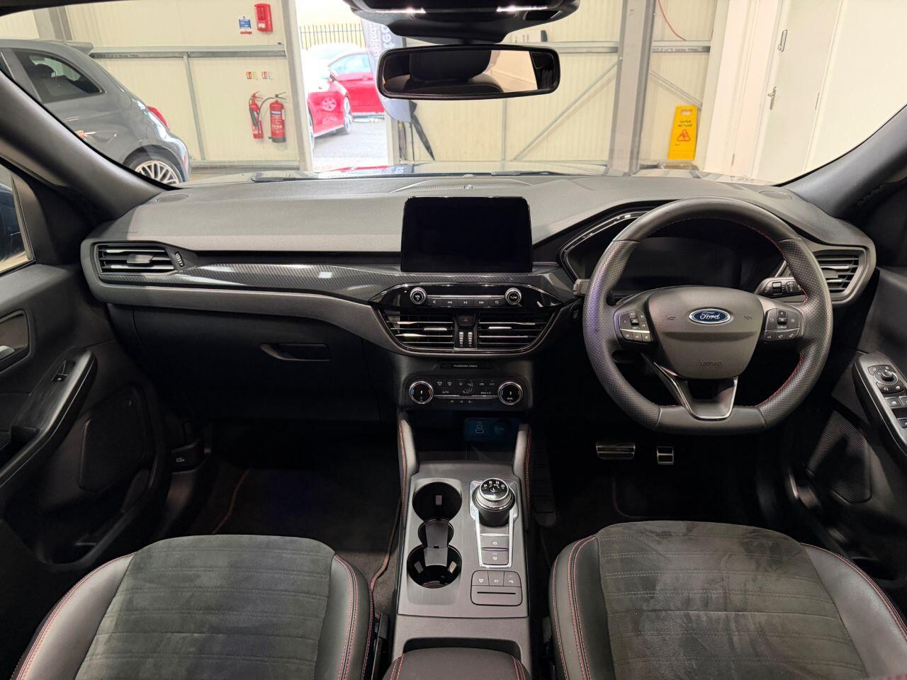 Ford Kuga view 25
