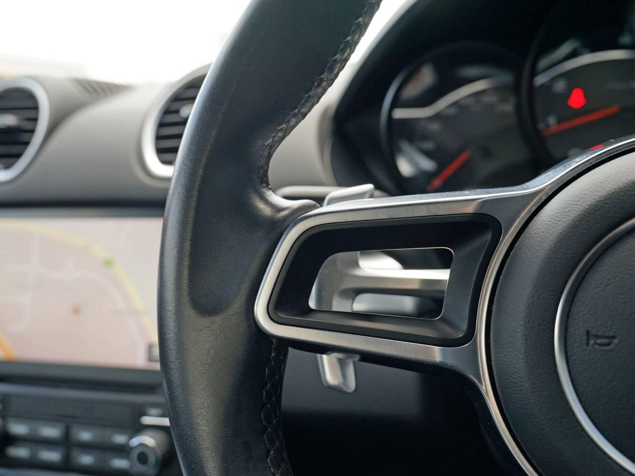 Porsche Cayman view 22