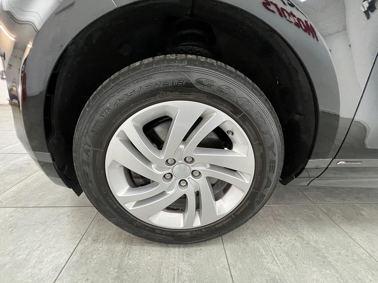 Land Rover Range Rover Evoque view 19