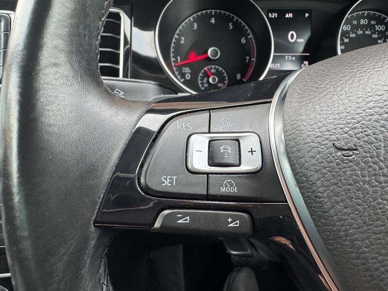 Volkswagen Golf SV view 35